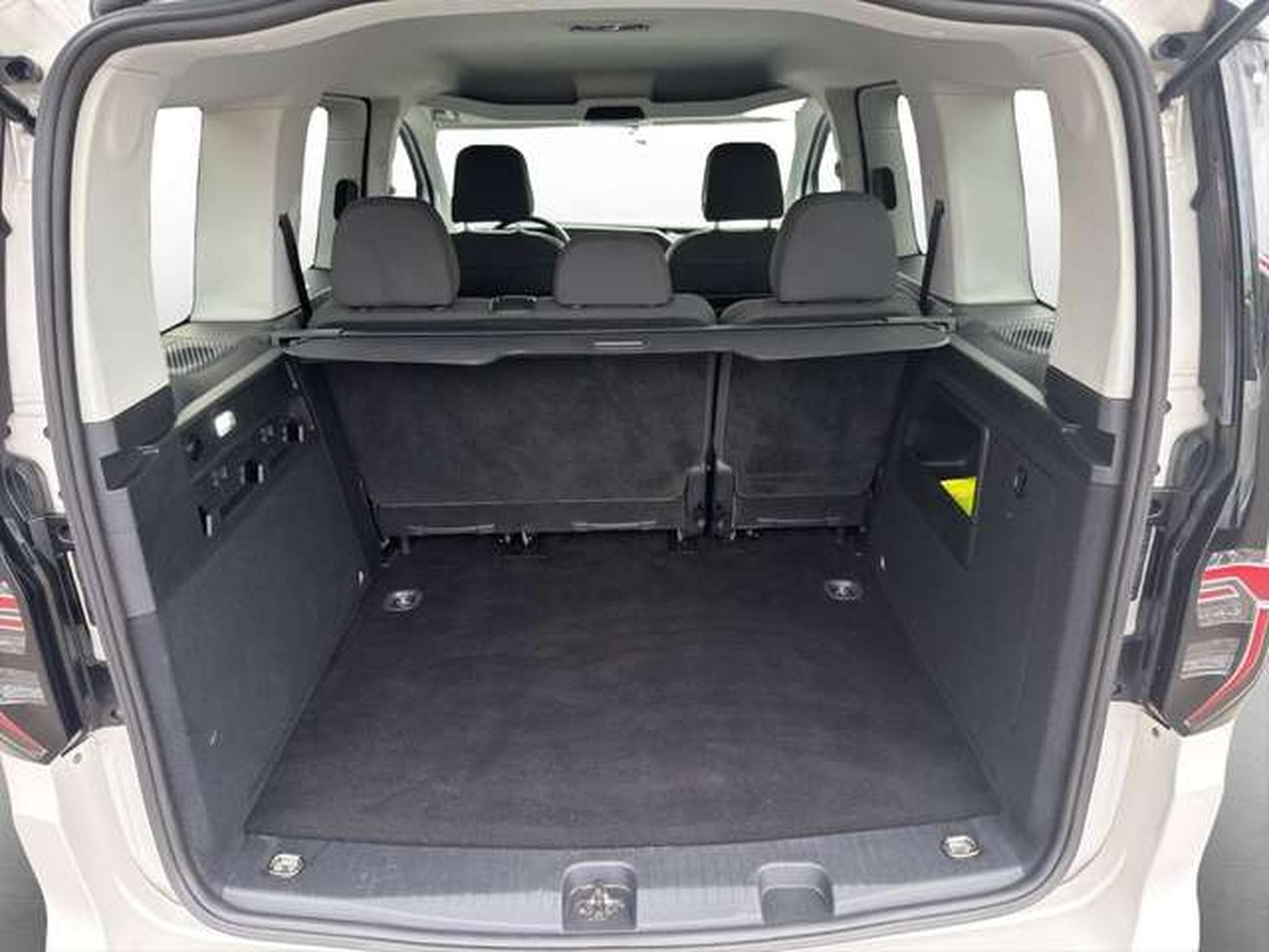 VW Caddy Edition 2.0TDI DSG/LED/AHK/SHZ/17" Alu (2025) - Photo 29
