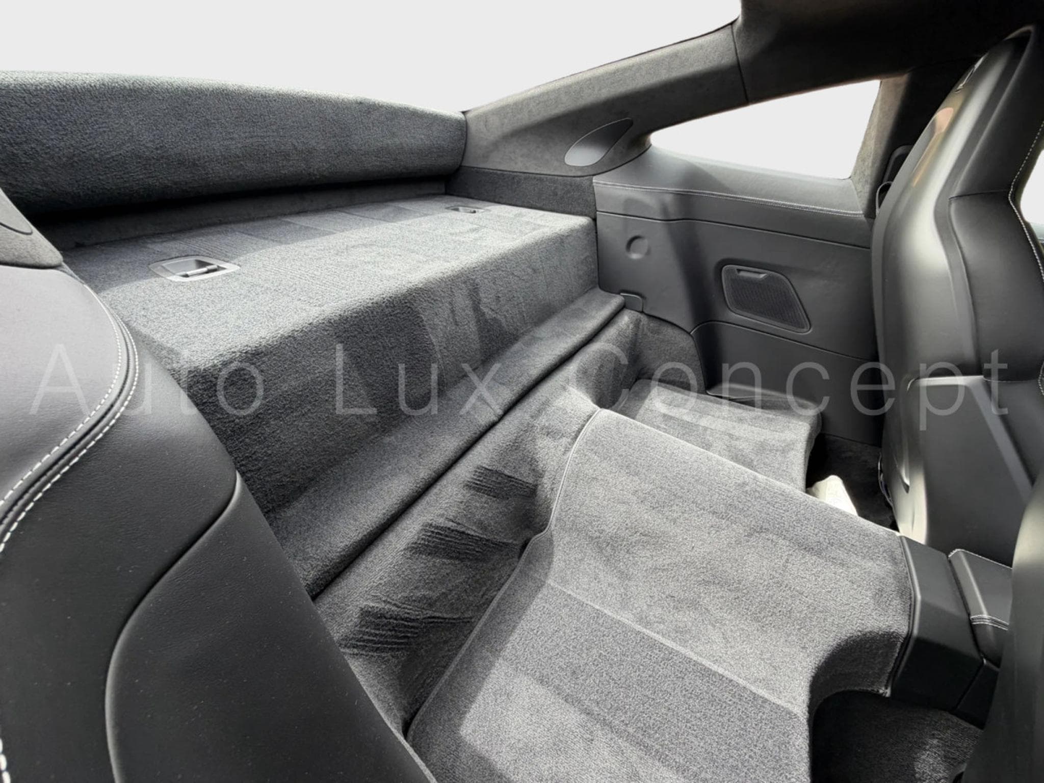 Porsche 911 911 GT3 Pack Touring (2022) - Photo 10