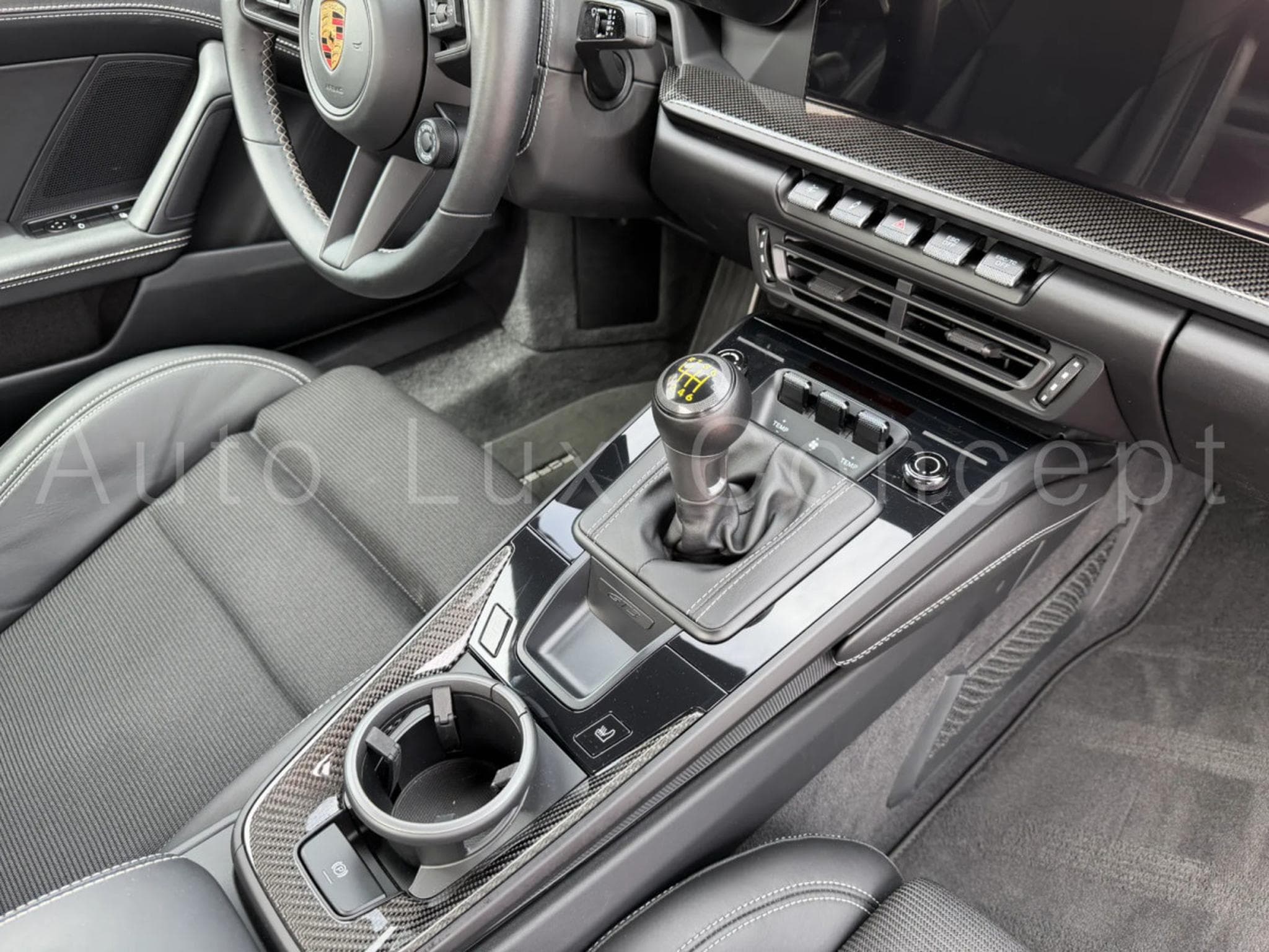 Porsche 911 911 GT3 Pack Touring (2022) - Photo 23