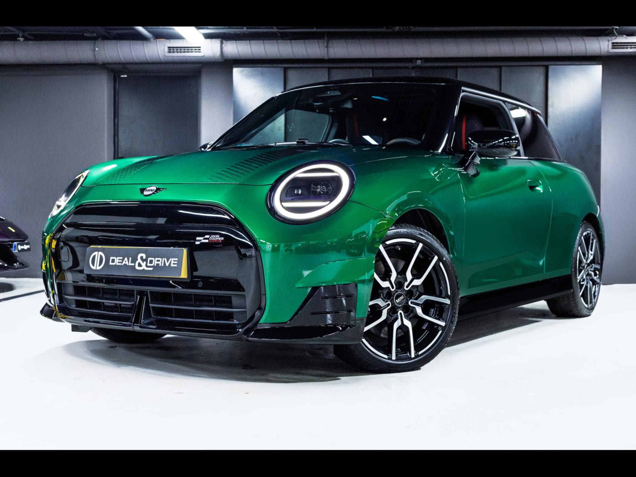 Mini Cooper E 3-DOOR PACK JOHN COOPER WORKS - PACK M - BRITISH RACING GR (2025) - Photo 1