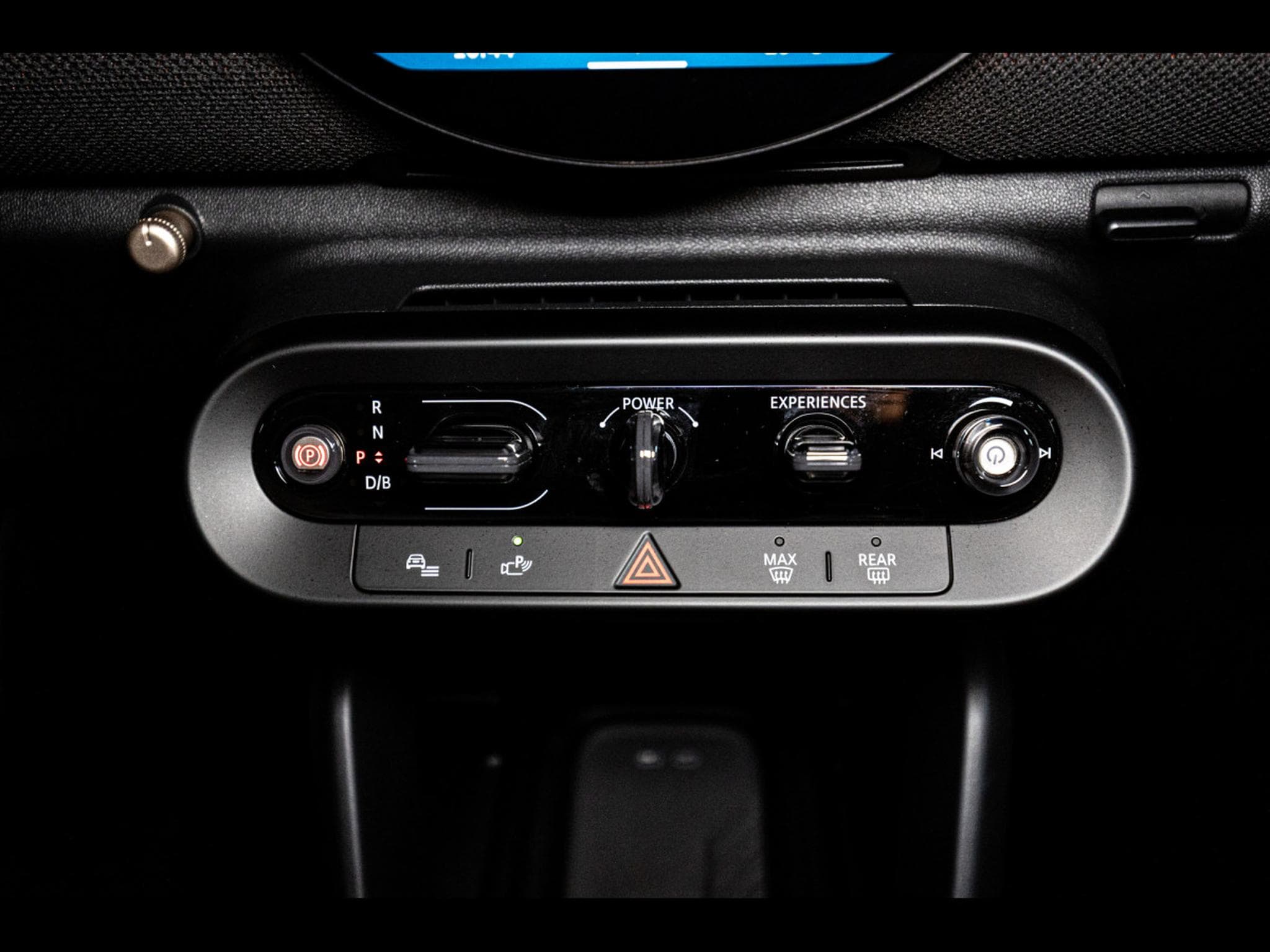 Mini Cooper E 3-DOOR PACK JOHN COOPER WORKS - PACK M - BRITISH RACING GR (2025) - Photo 17