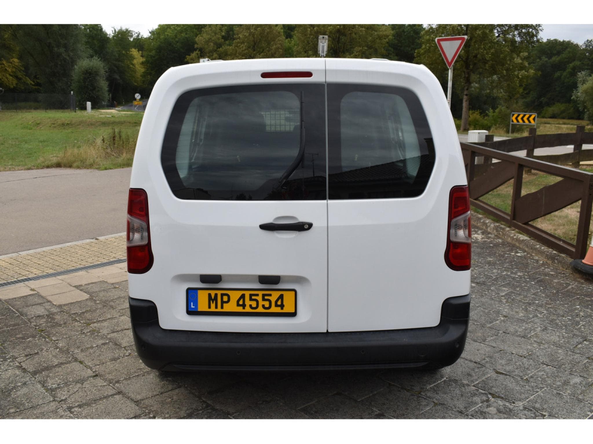 Peugeot Partner 1,5 HDI Maxi 3 places 57000km TVA Comprise (2021) - Photo 5