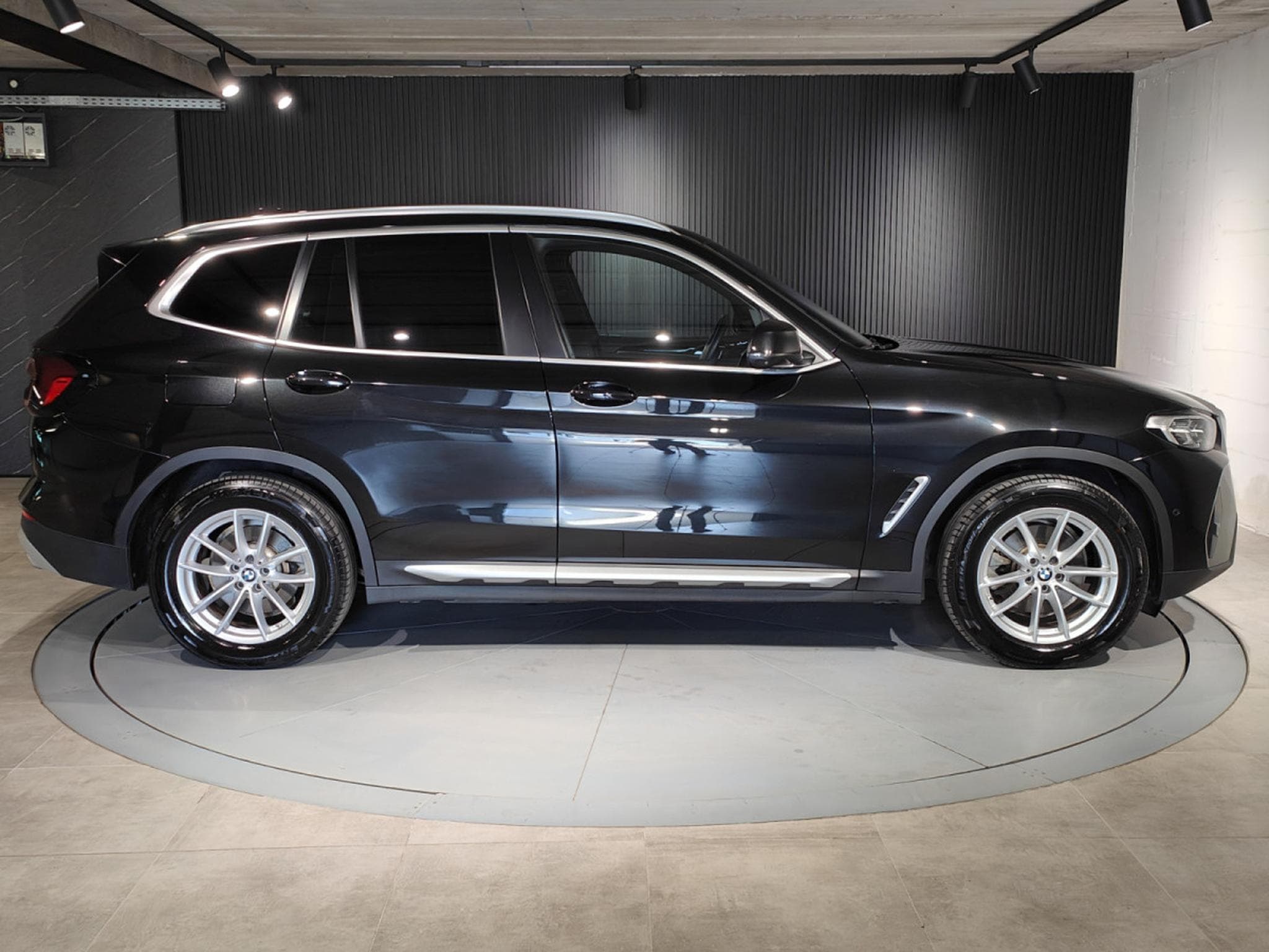 BMW X3 X3 SDRIVE18D CARPLAY GPS TOIT OUVRANT CAMERA 360 (2022) - Photo 2