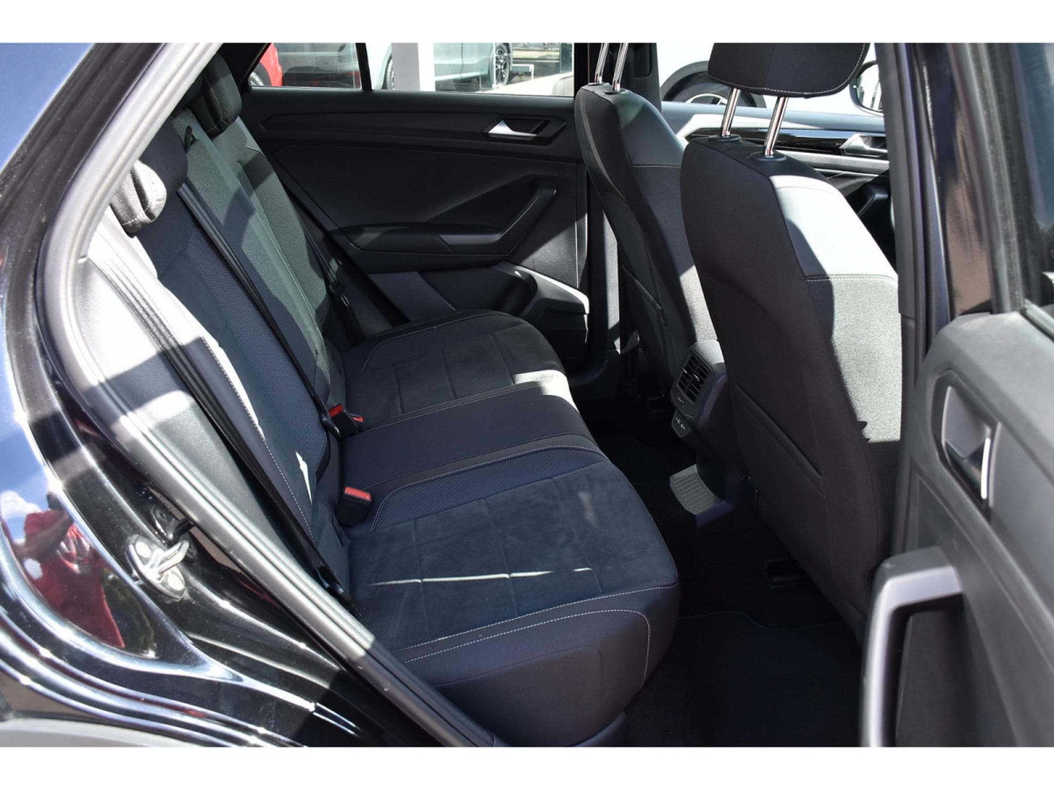 VW T-Roc 2.0 TSI 4Motion R-Line DSG PANO TRAVEL CAM PARK 1° MAIN (2022) - Photo 8