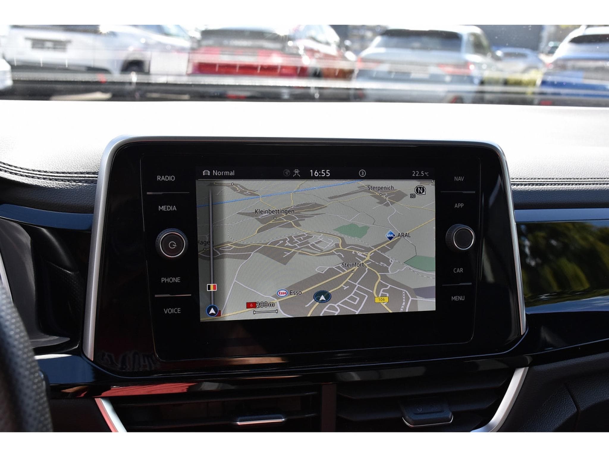 VW T-Roc 2.0 TSI 4Motion R-Line DSG PANO TRAVEL CAM PARK 1° MAIN (2022) - Photo 11