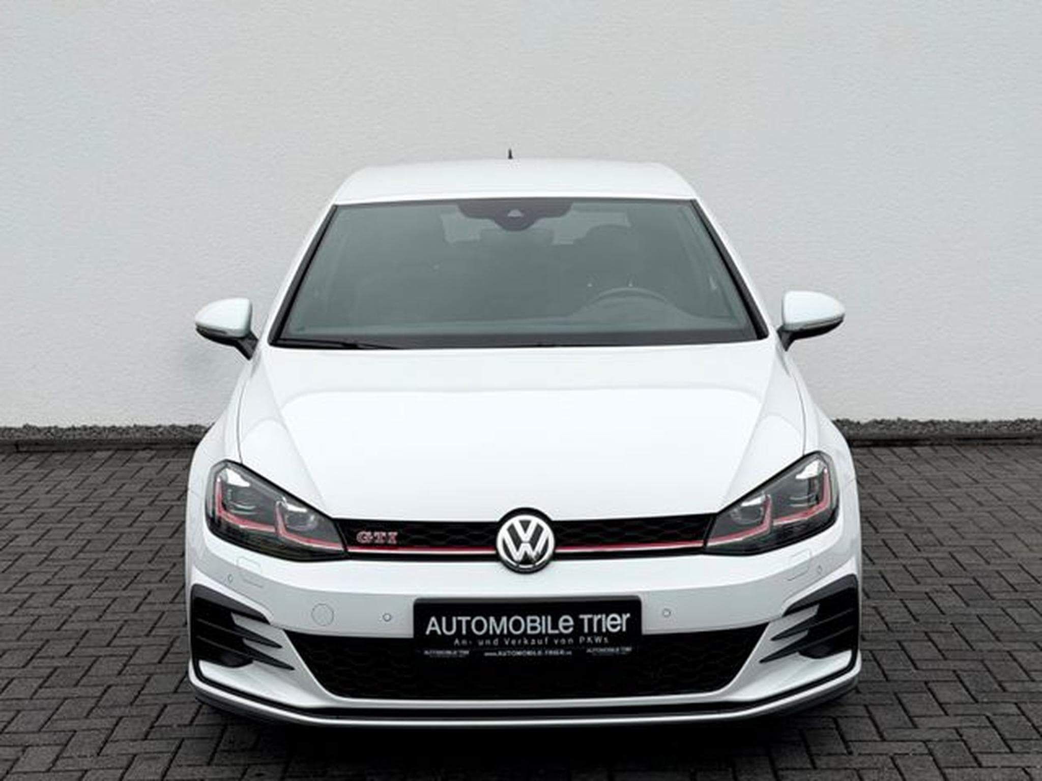 VW Golf Golf 7 Lim. GTI Performance /LED/CAM/CARPLAY/ (2019) - Photo 2