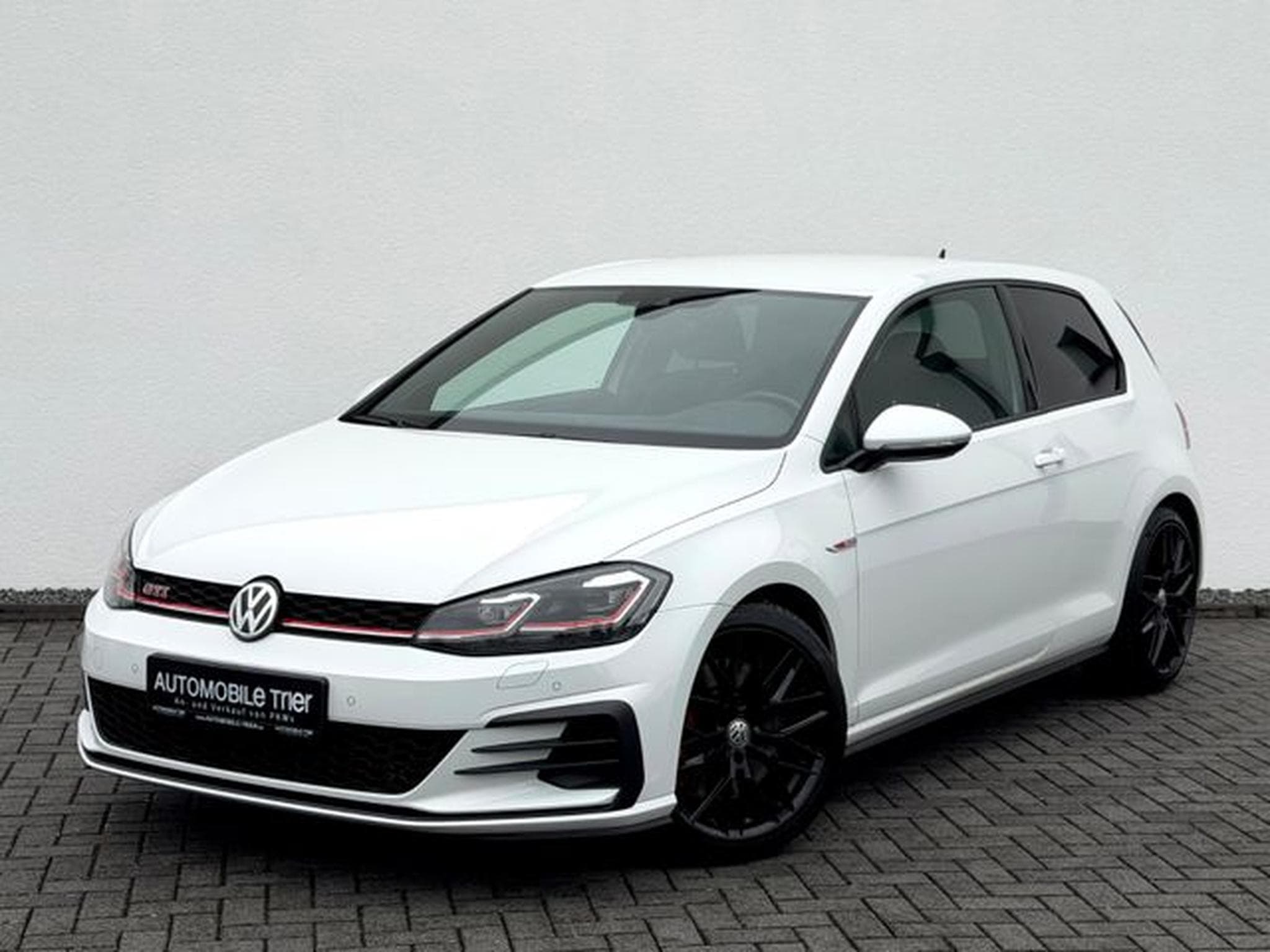 VW Golf Golf 7 Lim. GTI Performance /LED/CAM/CARPLAY/ (2019) - Photo 1