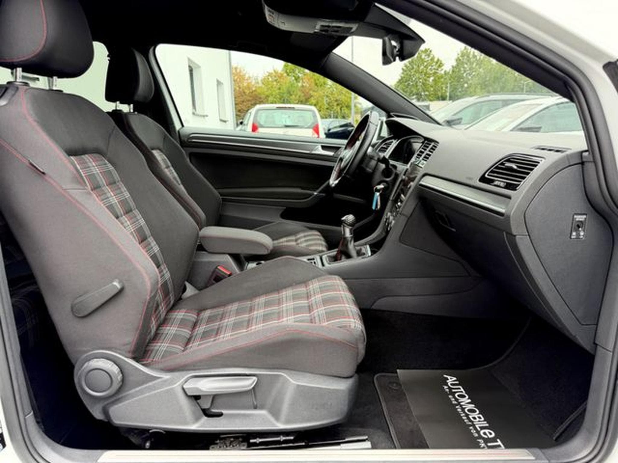 VW Golf Golf 7 Lim. GTI Performance /LED/CAM/CARPLAY/ (2019) - Photo 13