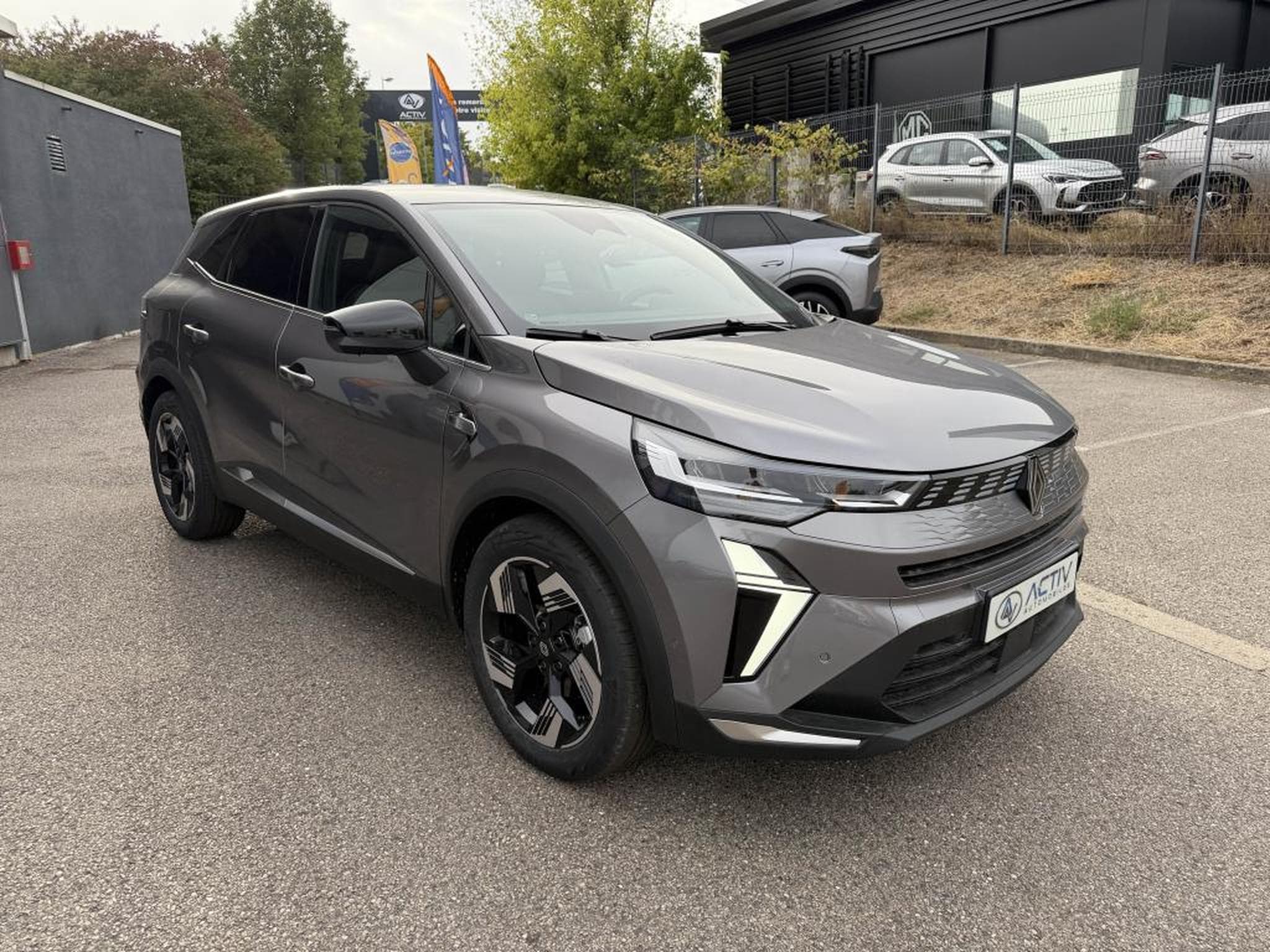 Renault SYMBIOZ 1.8 E-TECH FULL HYBRID 160 TECHNO (2026) - Photo 3