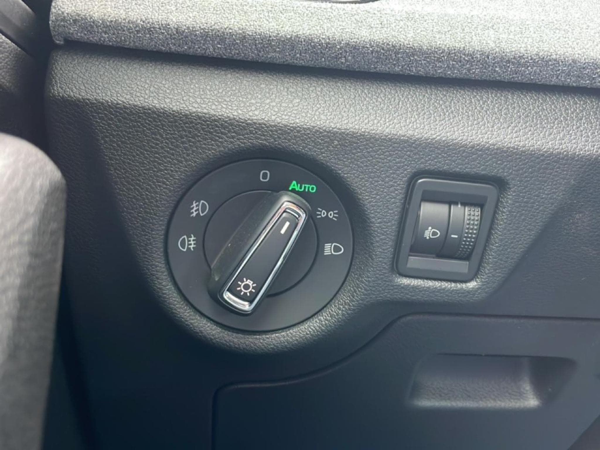 Skoda KAMIQ 1.0 TSI 116 SELECTION DSG7 (2025) - Photo 12