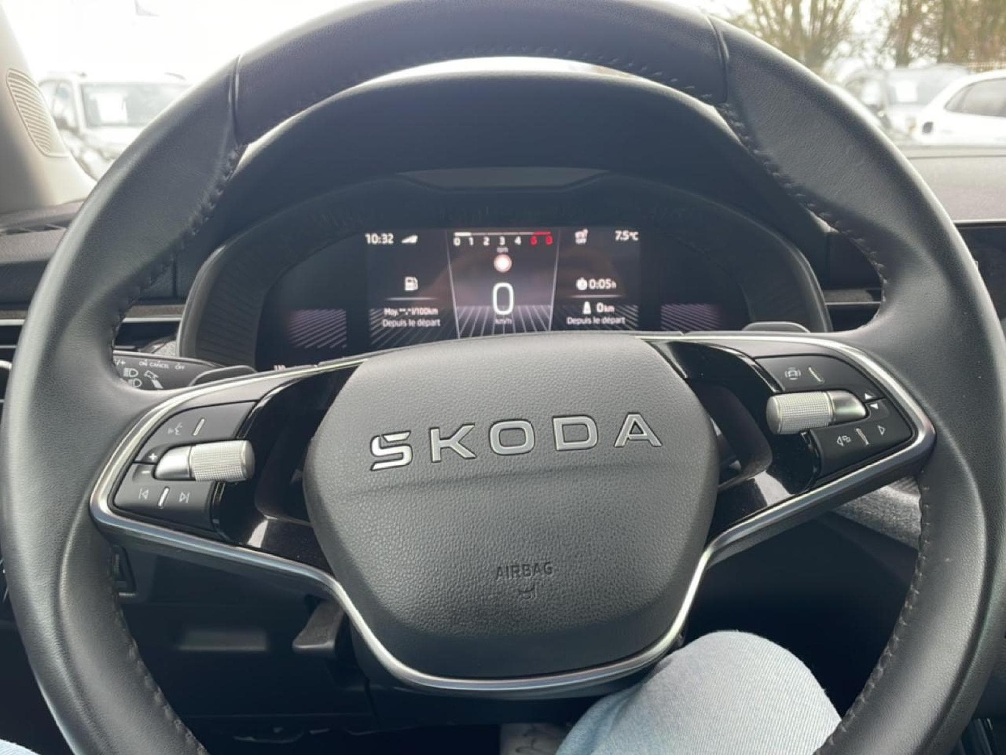 Skoda KAMIQ 1.0 TSI 116 SELECTION DSG7 (2025) - Photo 13