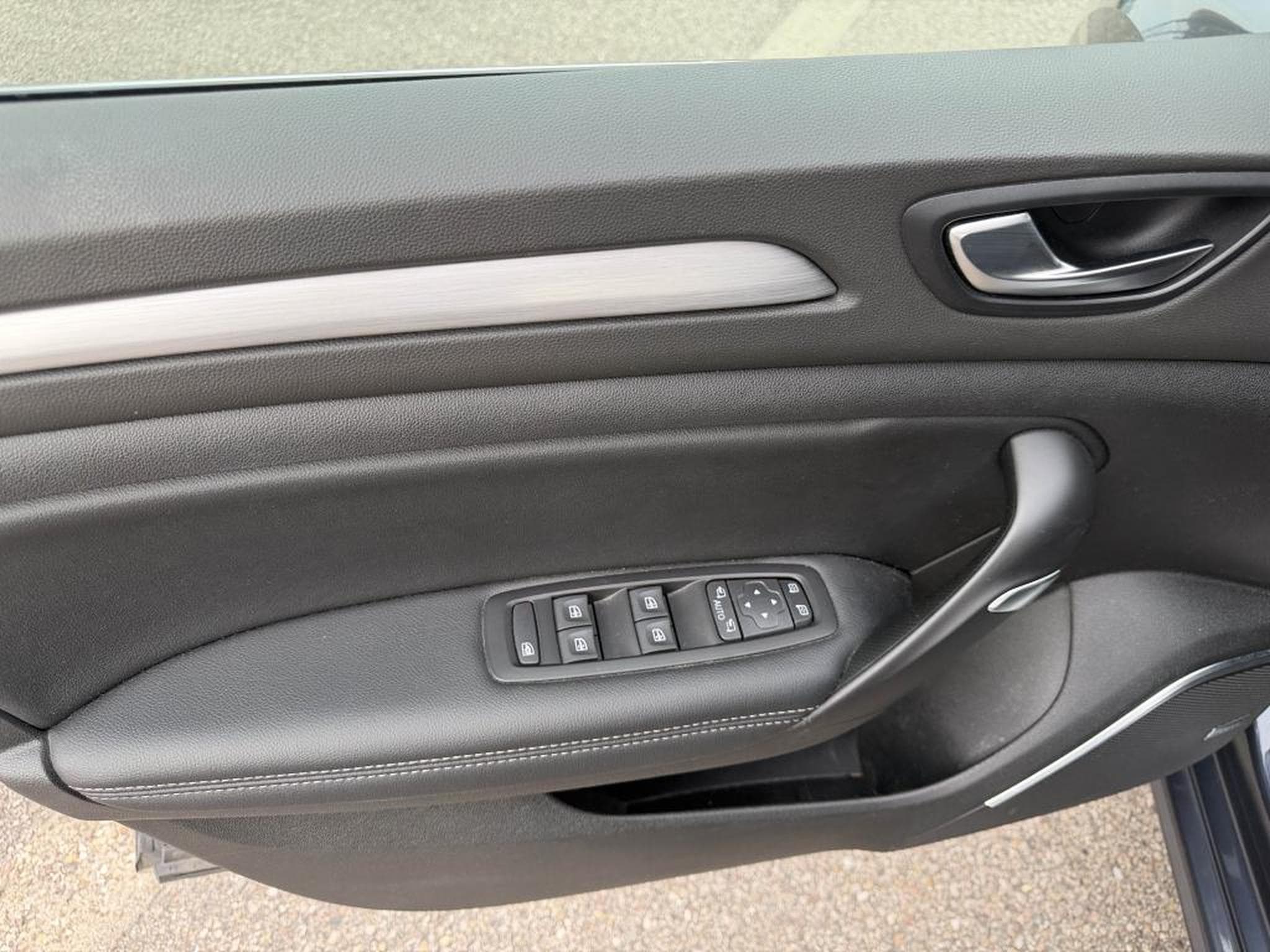 Renault Megane 1.6 DCI 130 INTENS (2017) - Photo 11