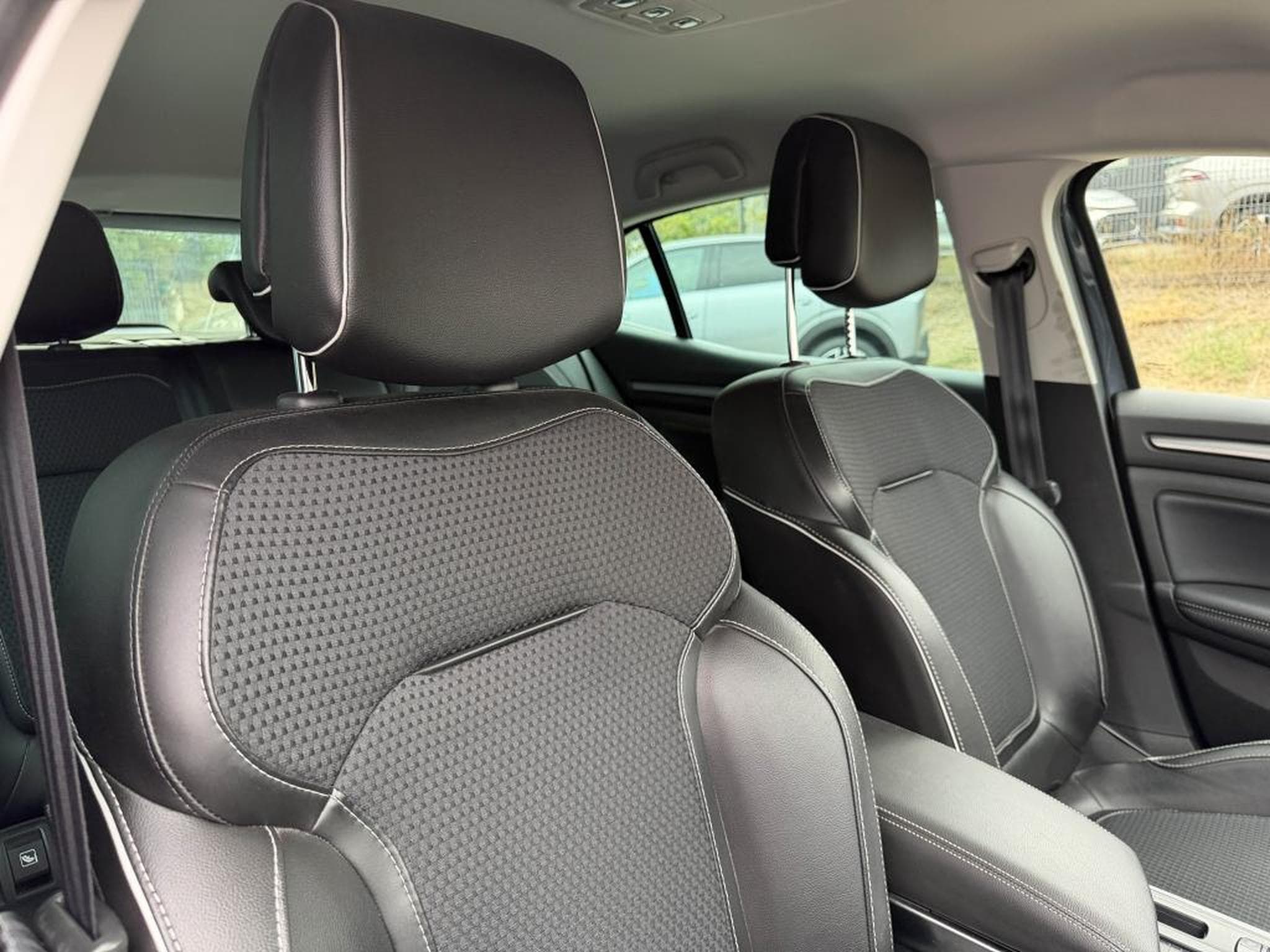 Renault Megane 1.6 DCI 130 INTENS (2017) - Photo 20