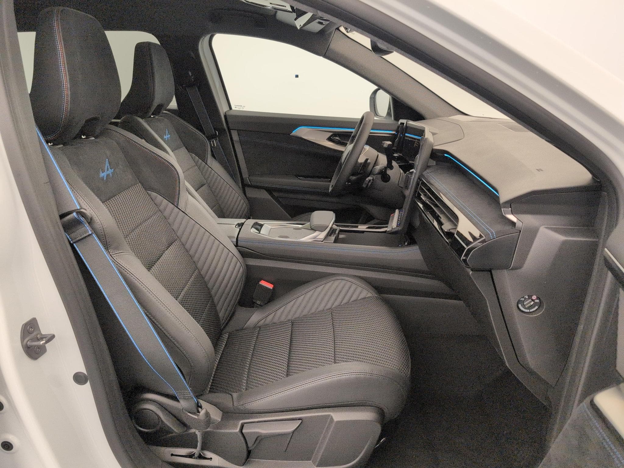 Renault Espace Espace full hybrid E-Tech 200 ch 7pl Esprit Alpine (2026) - Photo 17