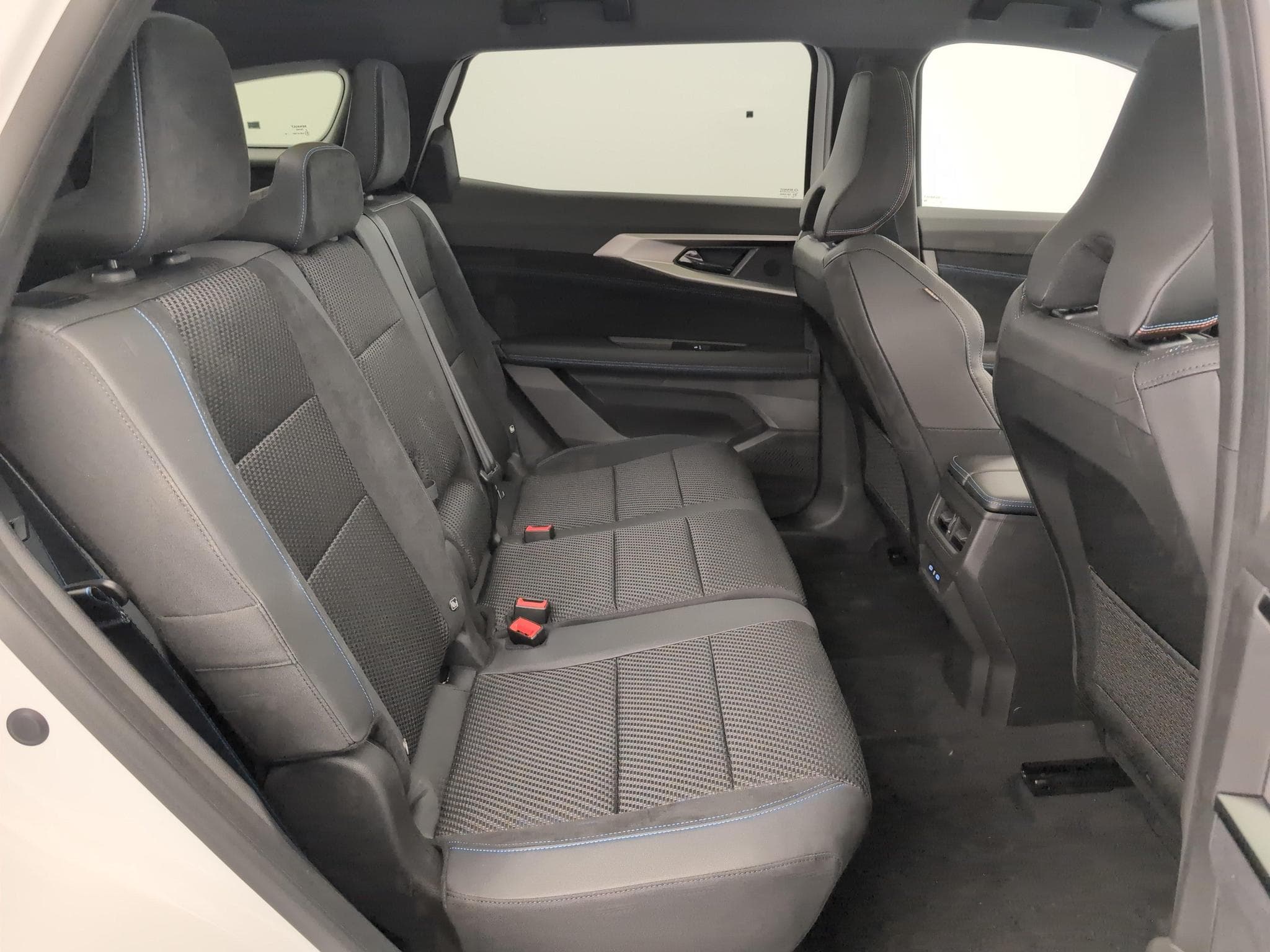 Renault Espace Espace full hybrid E-Tech 200 ch 7pl Esprit Alpine (2026) - Photo 18