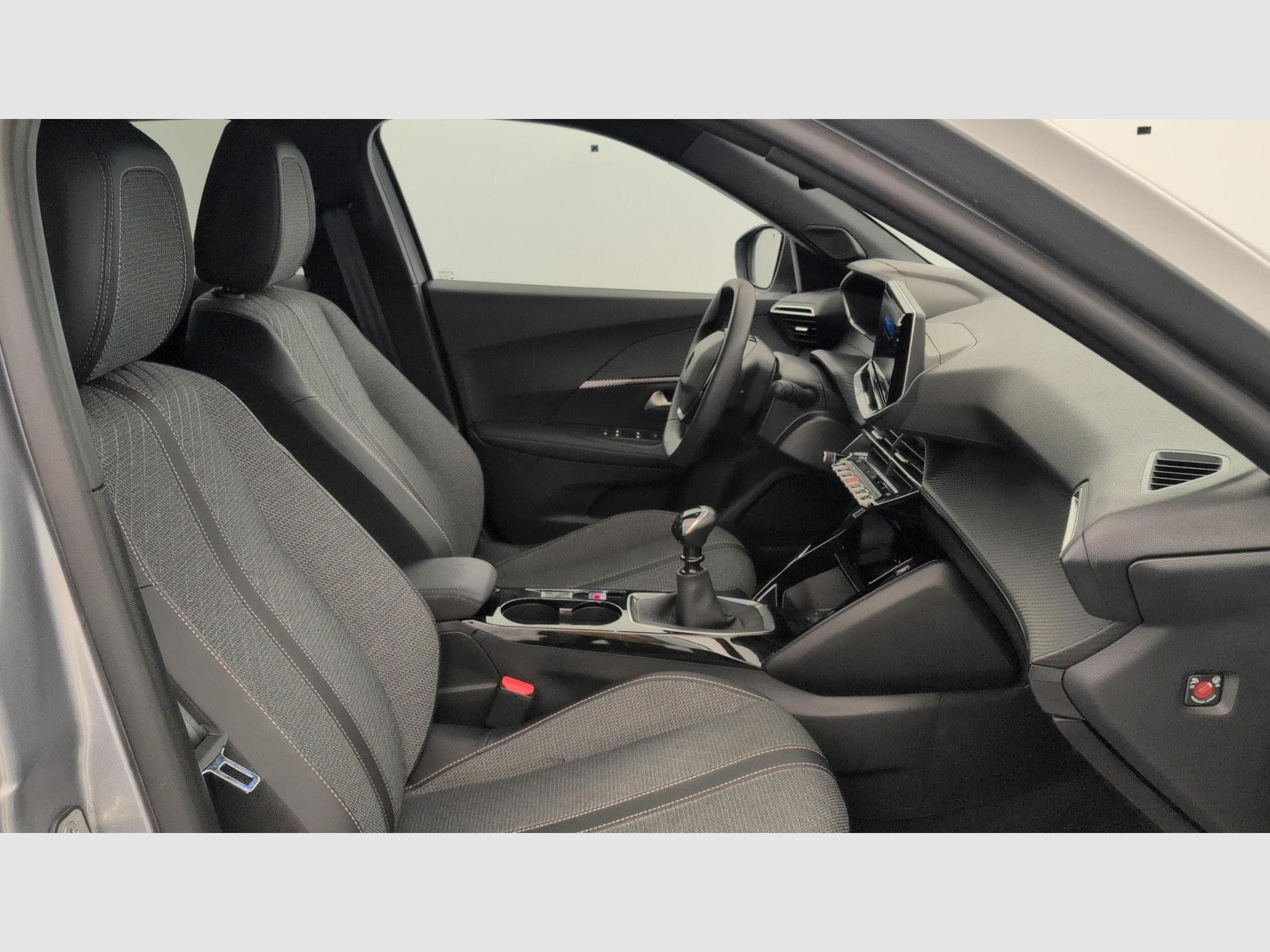 Peugeot 2008 100 S&S BVM6 Allure (2025) - Photo 9