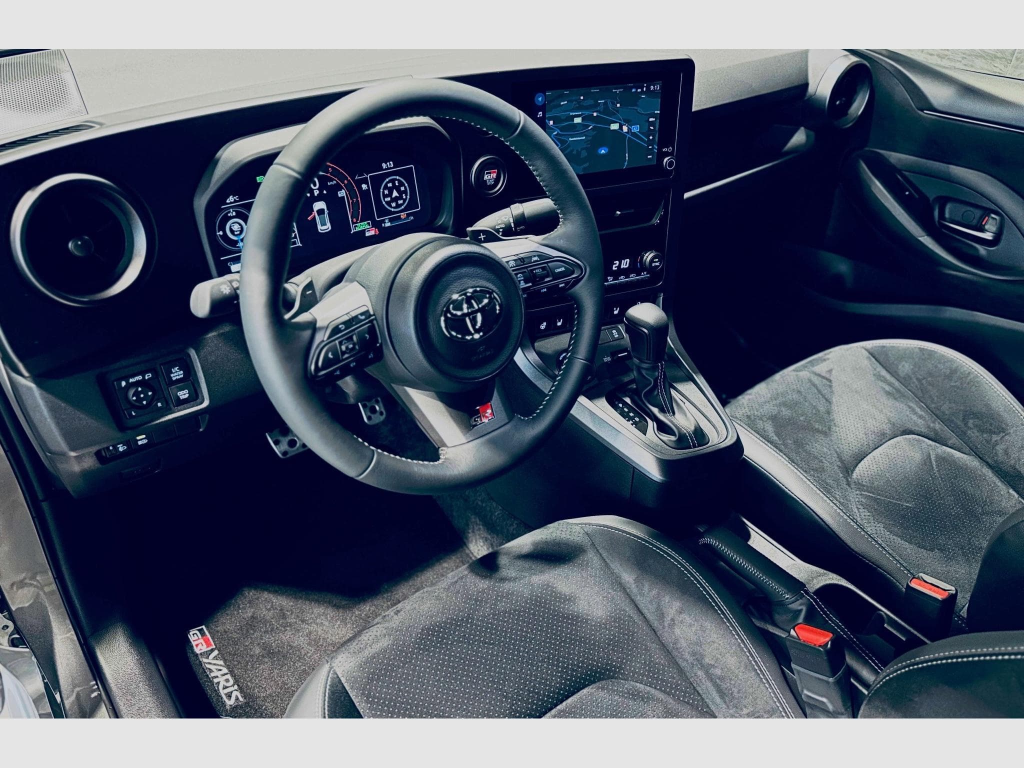 Toyota Yaris GR YARIS GR AWD BVA (2024) - Photo 9