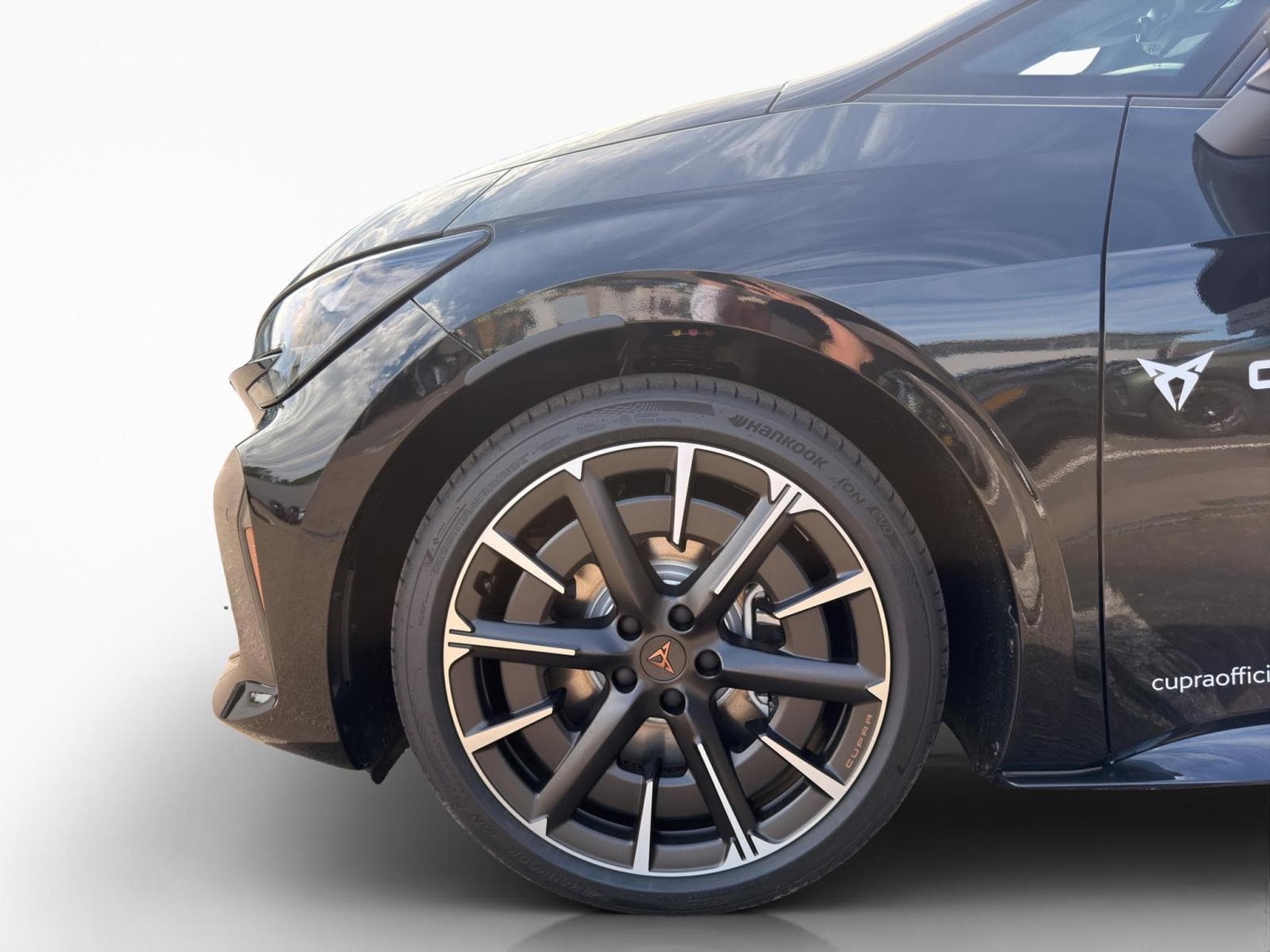 Cupra Born 140 kW/58 kWh (2026) - Photo 8