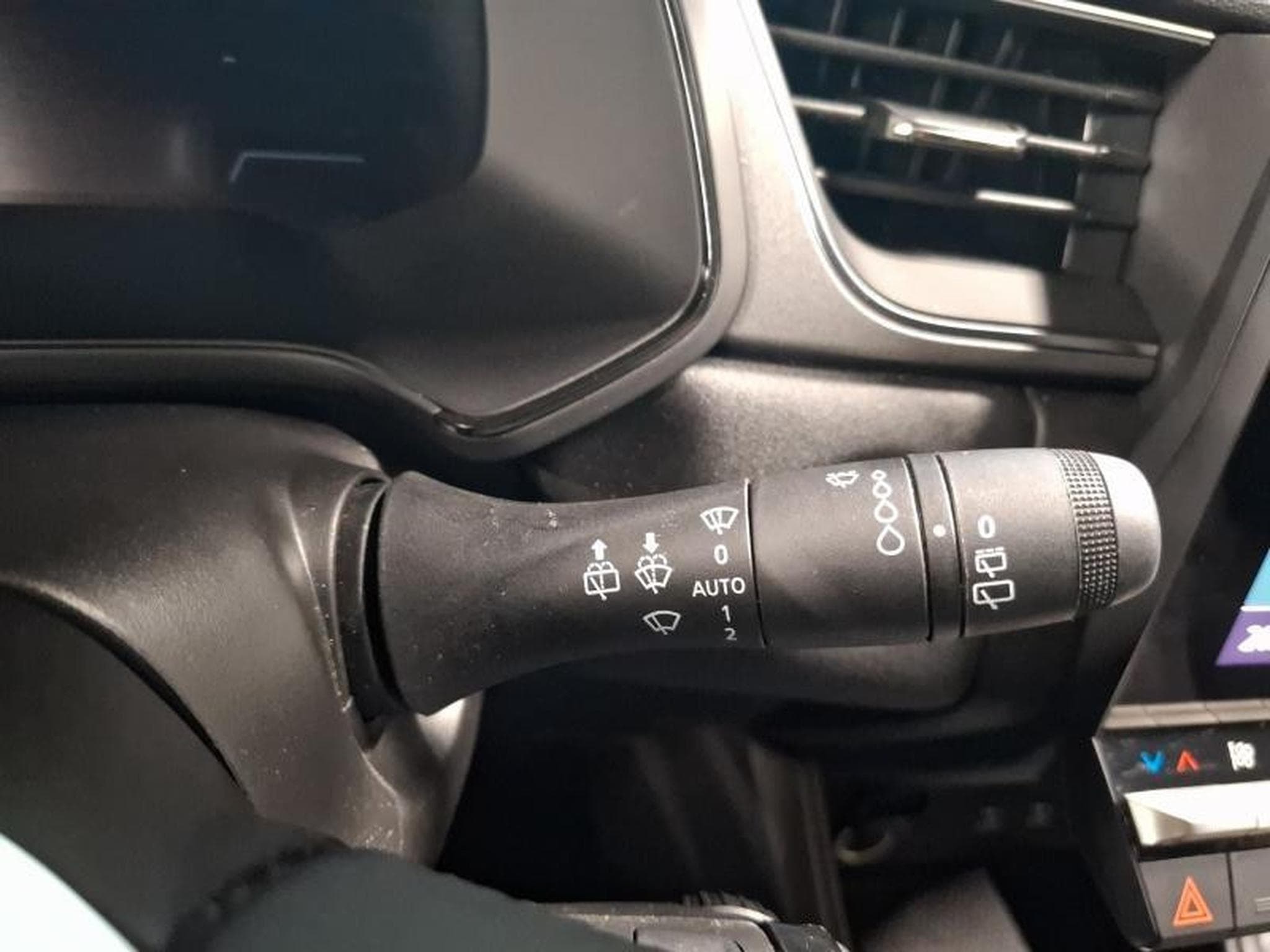 Renault Captur 1.0 Tce Techno GPF (2025) - Foto 9