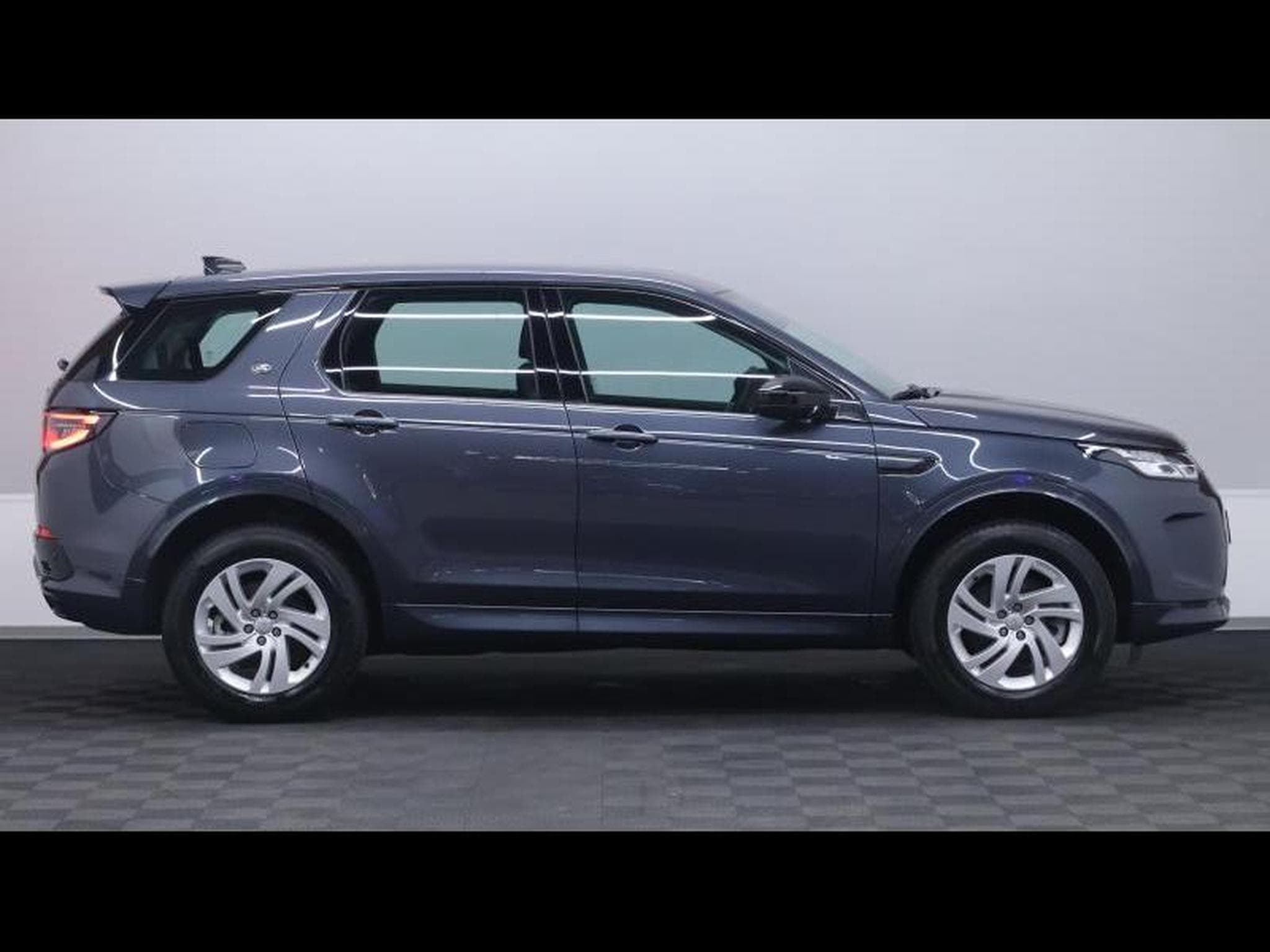 Land-Rover Discovery Sport D165 S AWD AUTO (2024) - Foto 3