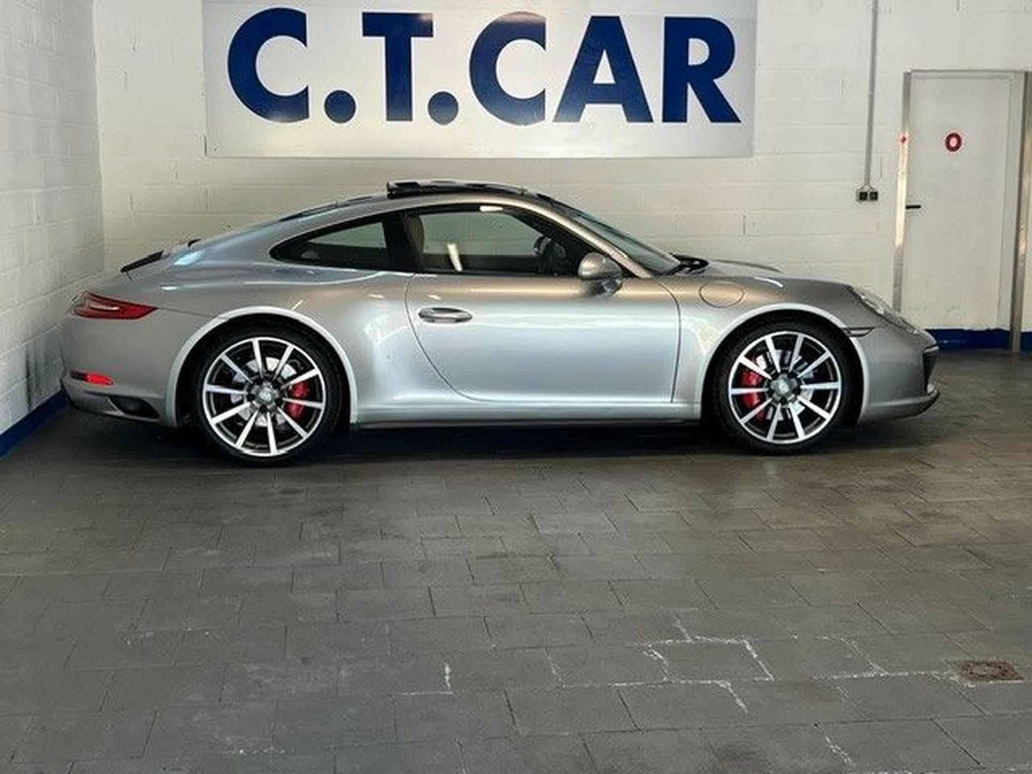 Porsche 911 911 Carrera 4 S - panorama - chrono (2016) - Photo 2