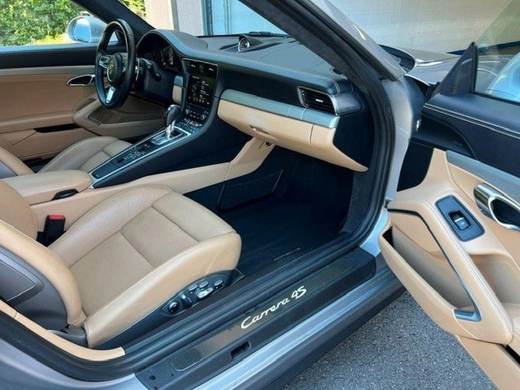 Porsche 911 911 Carrera 4 S - panorama - chrono (2016) - Photo 10
