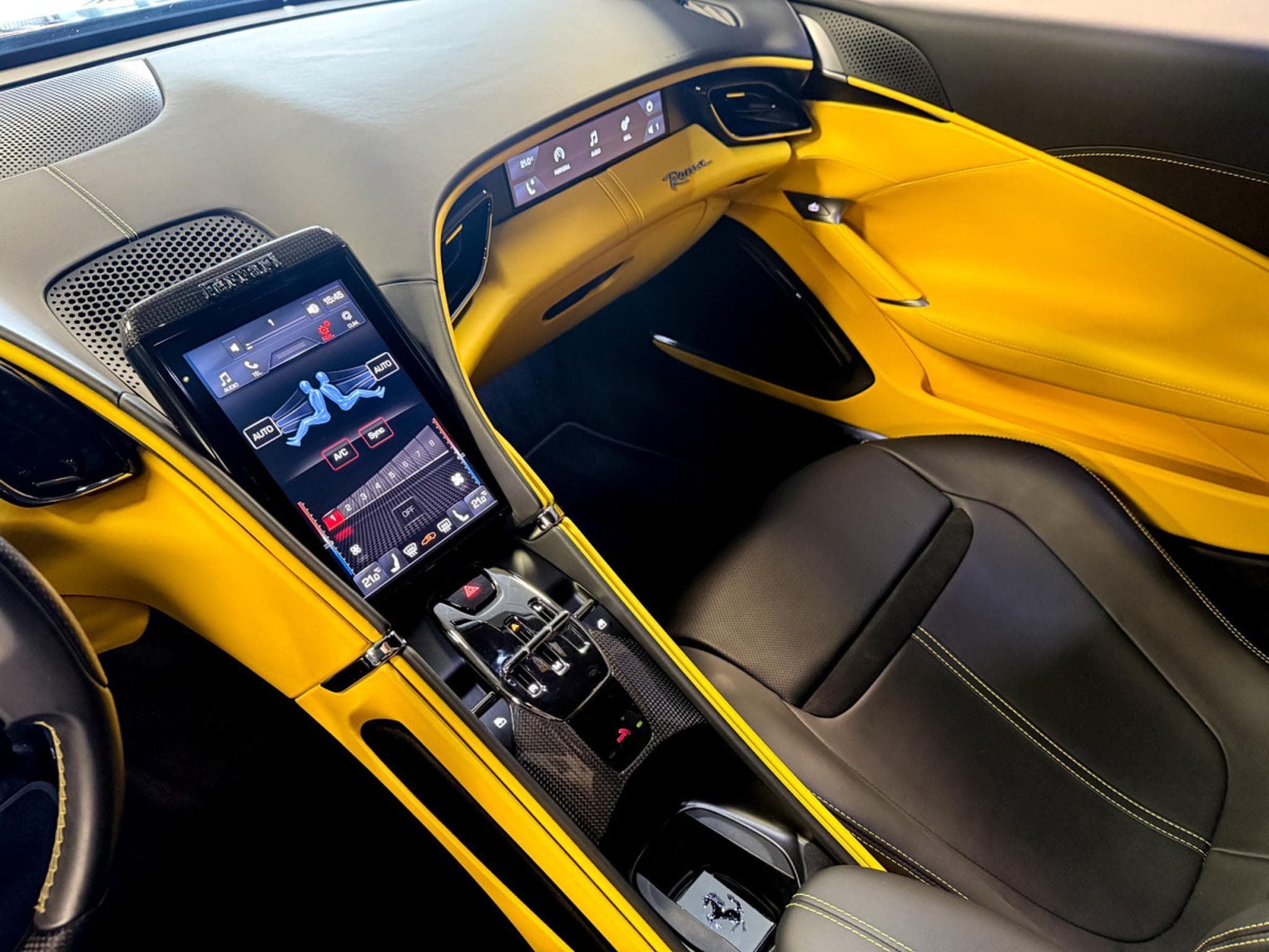 Ferrari Roma 3.9 T V8 DCT / FULL CARBON / ADAS / Magn.Ride (2023) - Photo 10