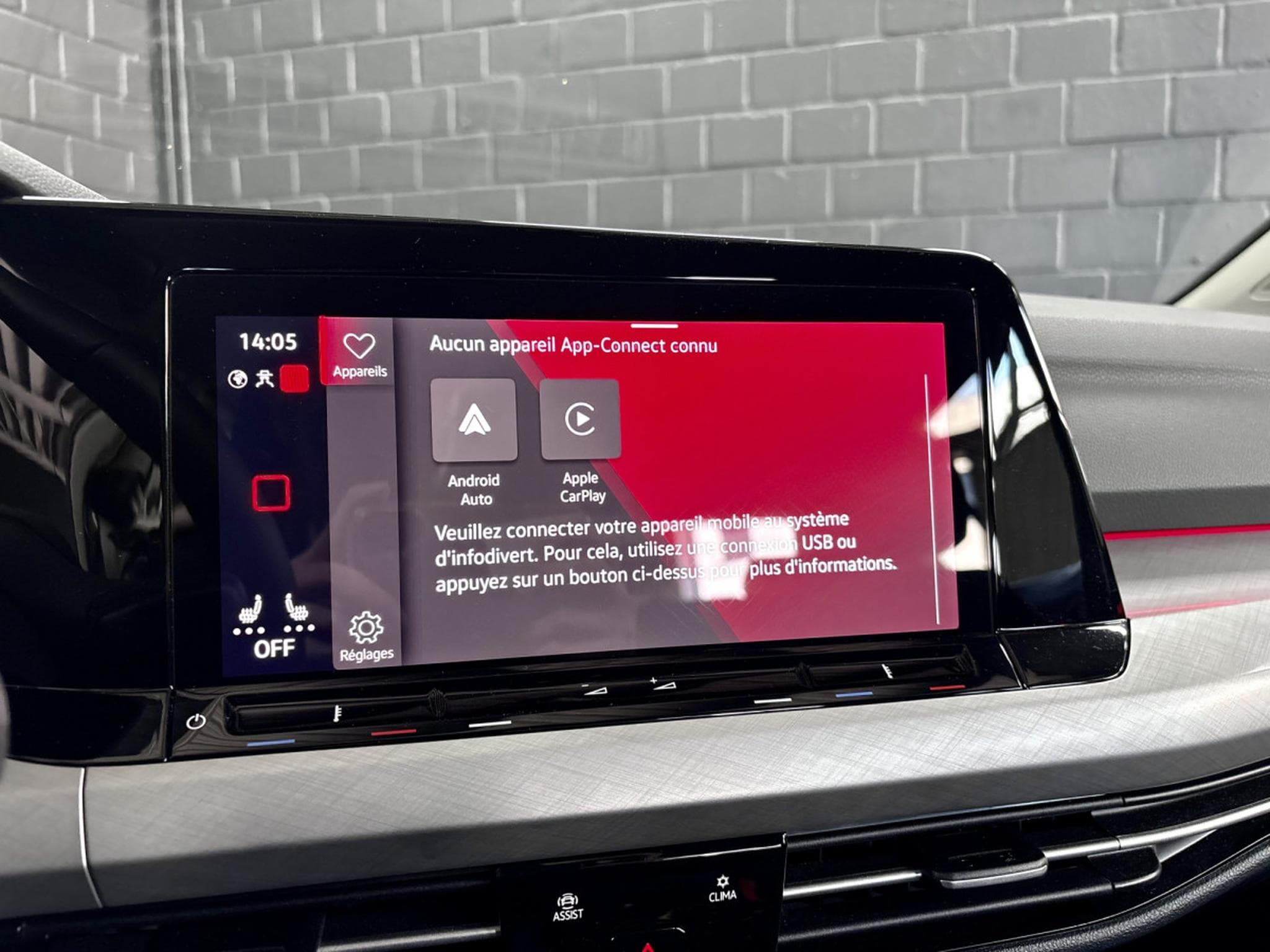 VW Golf Life 2.0 TDI DSG7 115 CV *4 SAISONS* ACC * CARPLAY* (2023) - Photo 16