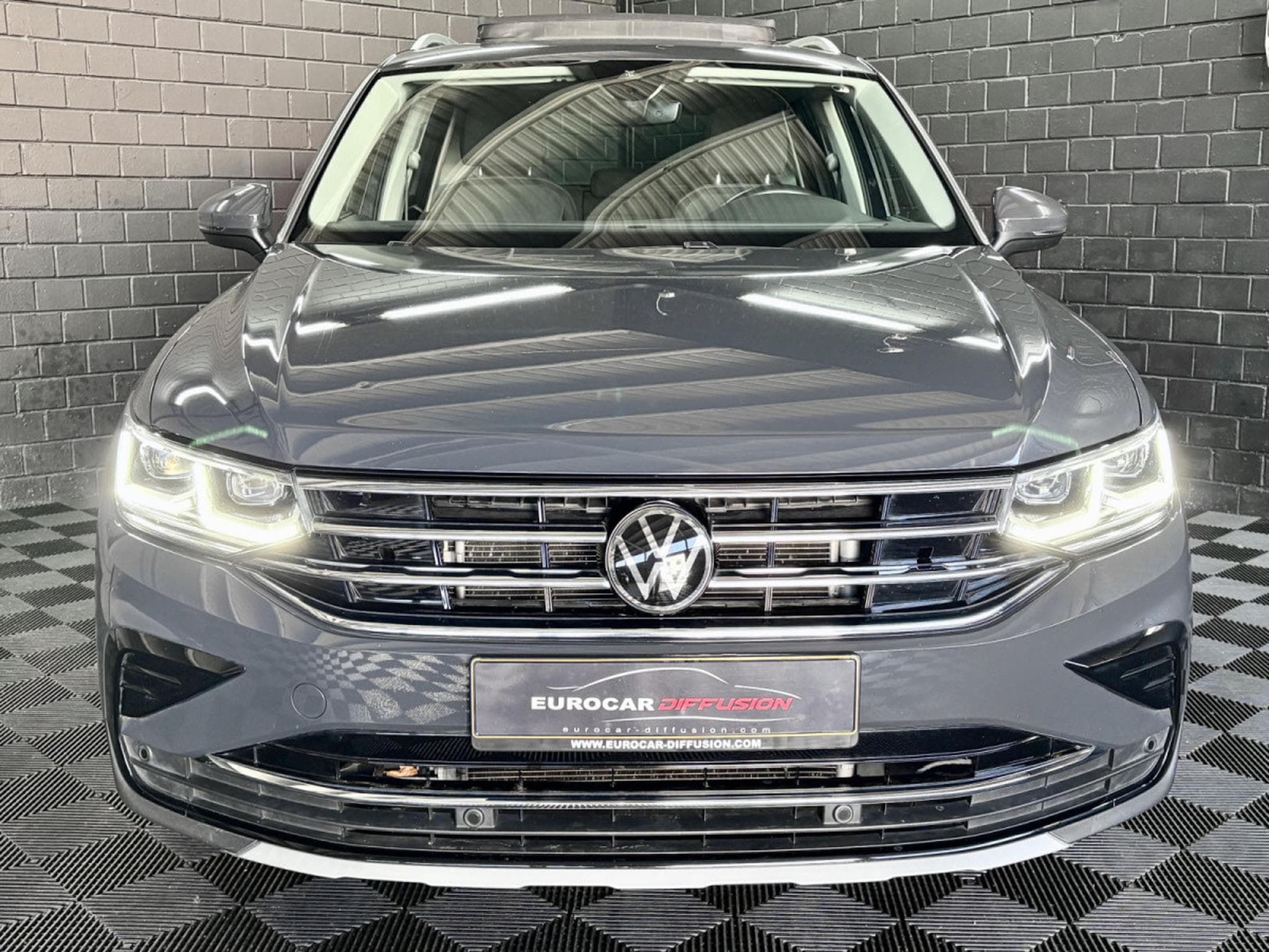 VW Tiguan Elegance 2.0 TDI 150CV DSG7 *PANO* MATRIX *ACC * (2022) - Photo 2