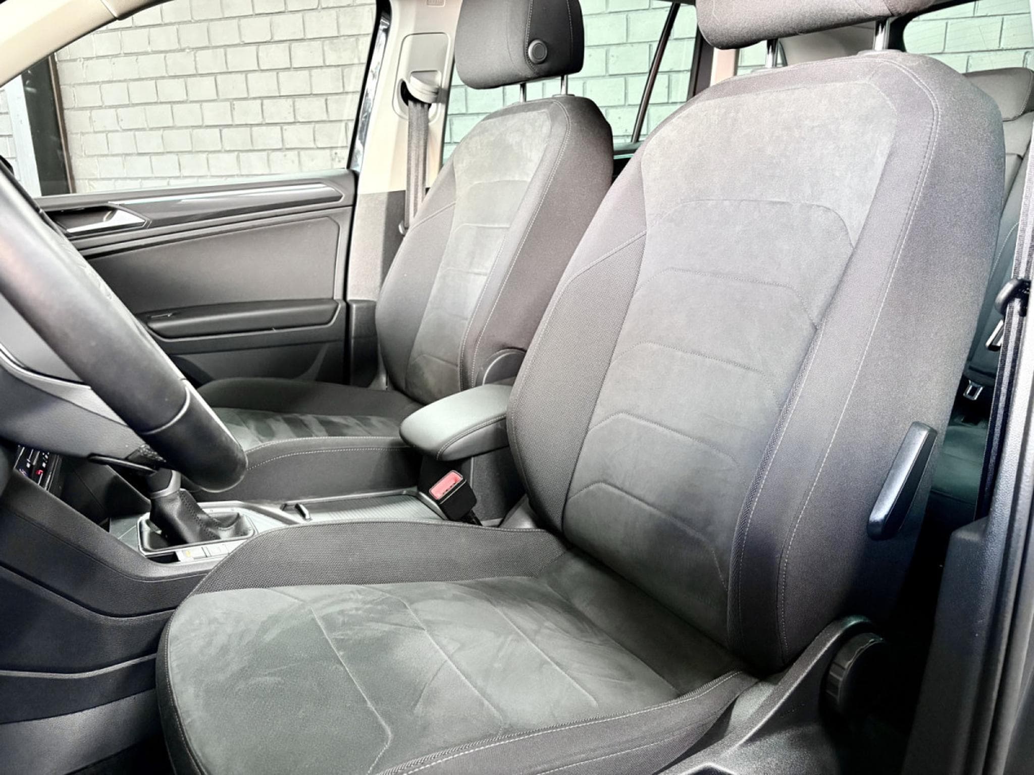 VW Tiguan Elegance 2.0 TDI 150CV DSG7 *PANO* MATRIX *ACC * (2022) - Photo 7