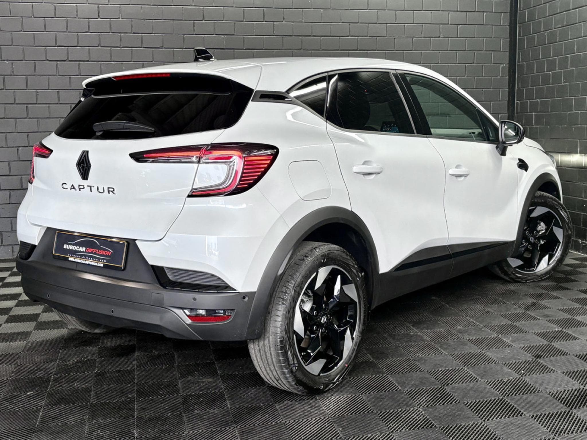Renault Captur 1.3 TCE 160 CV TECHNO **Caméra** Sièges Chauff.** ACC ** (2025) - Photo 7