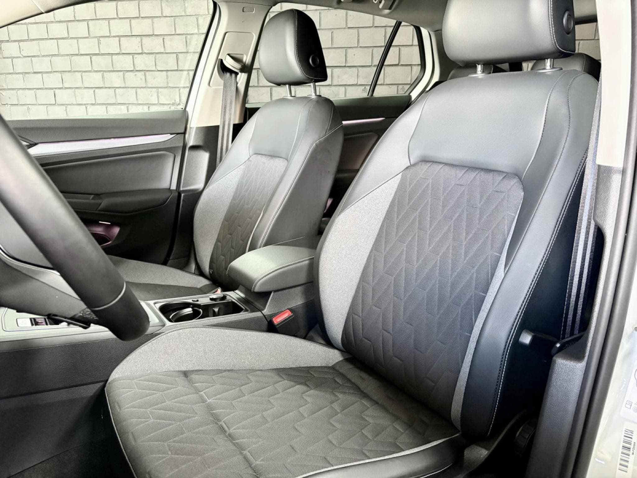 VW Golf Life GOAL 2.0 TDI 150 CV DSG 7 ***Caméra***Attelage*** (2025) - Photo 8