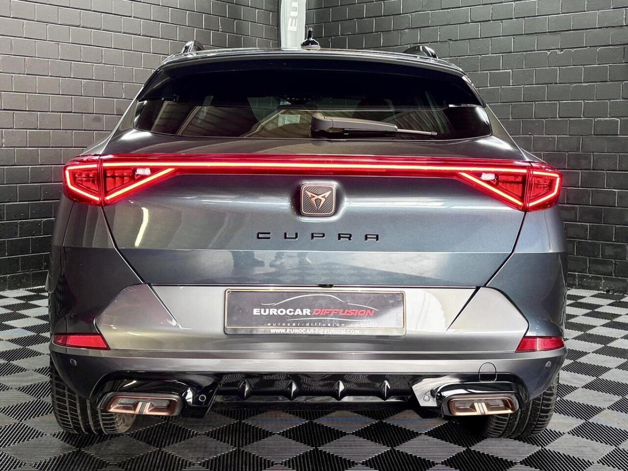 Cupra Formentor VZ 245CV PHEV eHybrid DSG6 *PANO* *ACC* HAYON * ATELLAGE* (2023) - Photo 5
