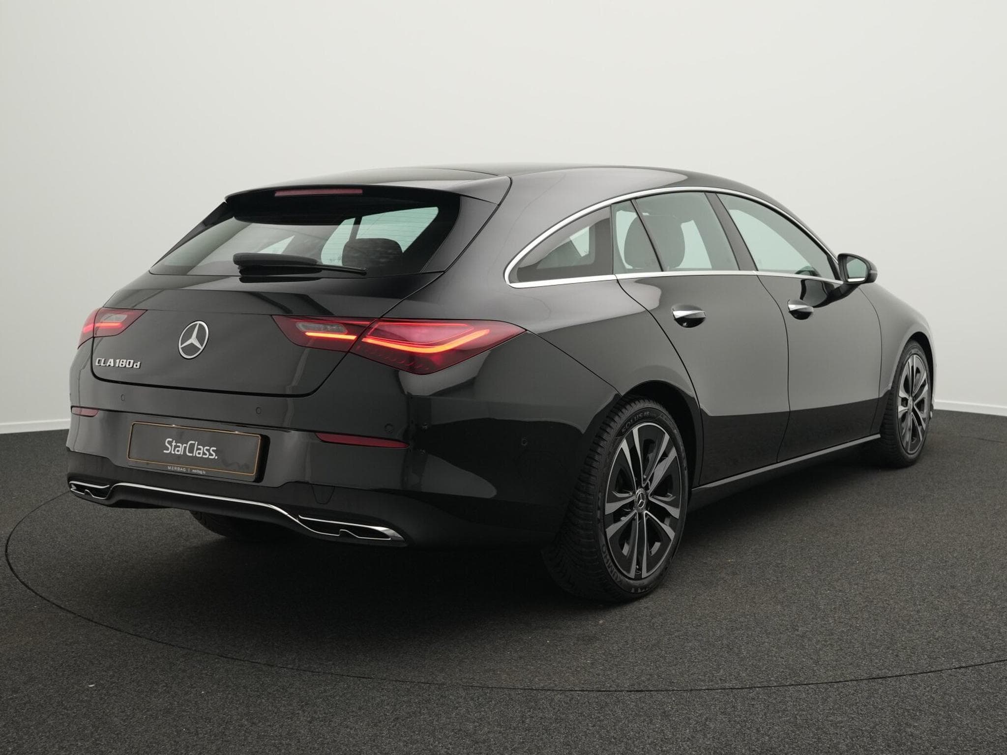 Mercedes CLA 180 CLA 180 d Shooting Brake LED+EasyPack+Kamera (2025) - Photo 3