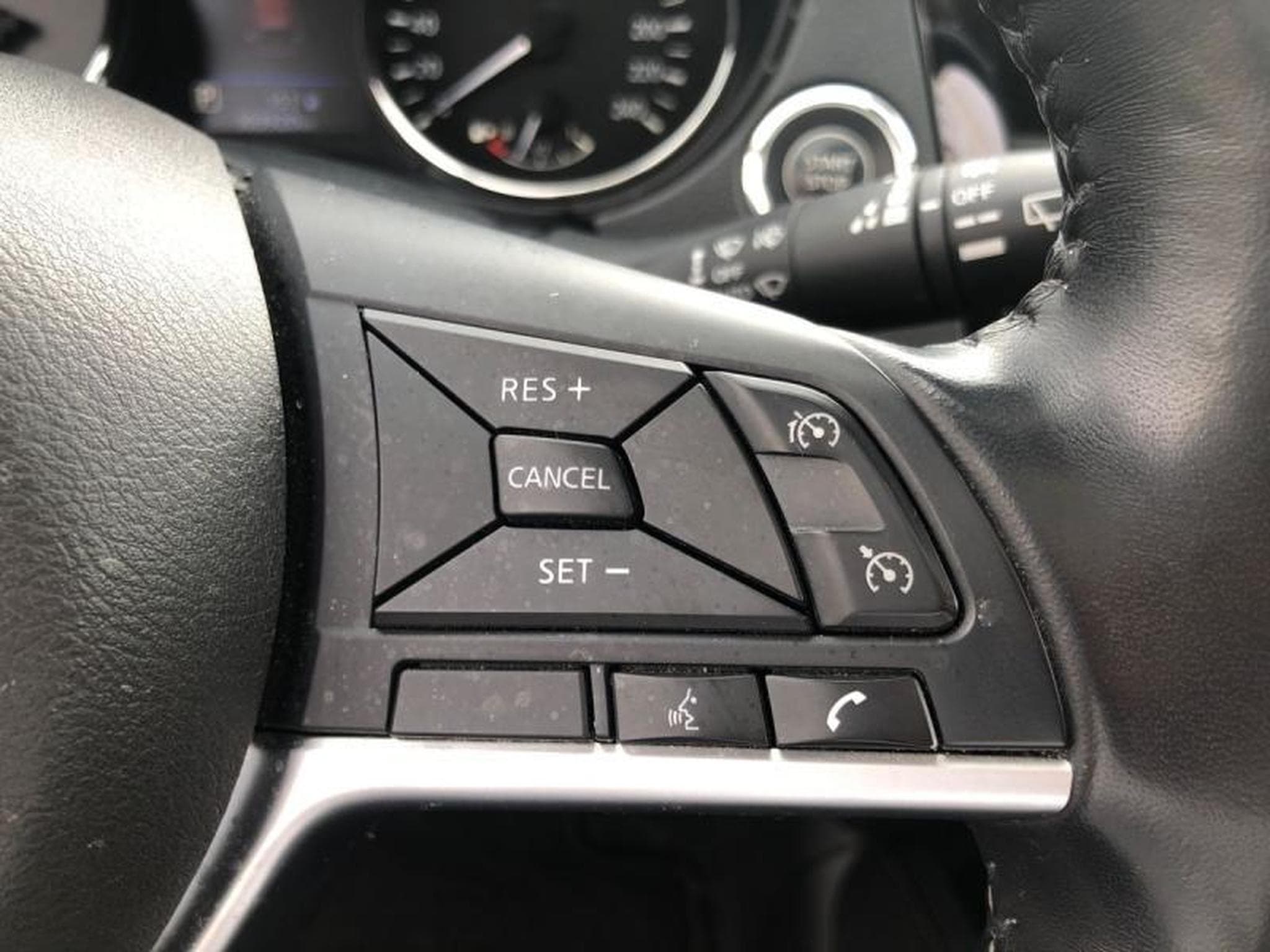 Nissan X-Trail TEKNA (2022) - Photo 22