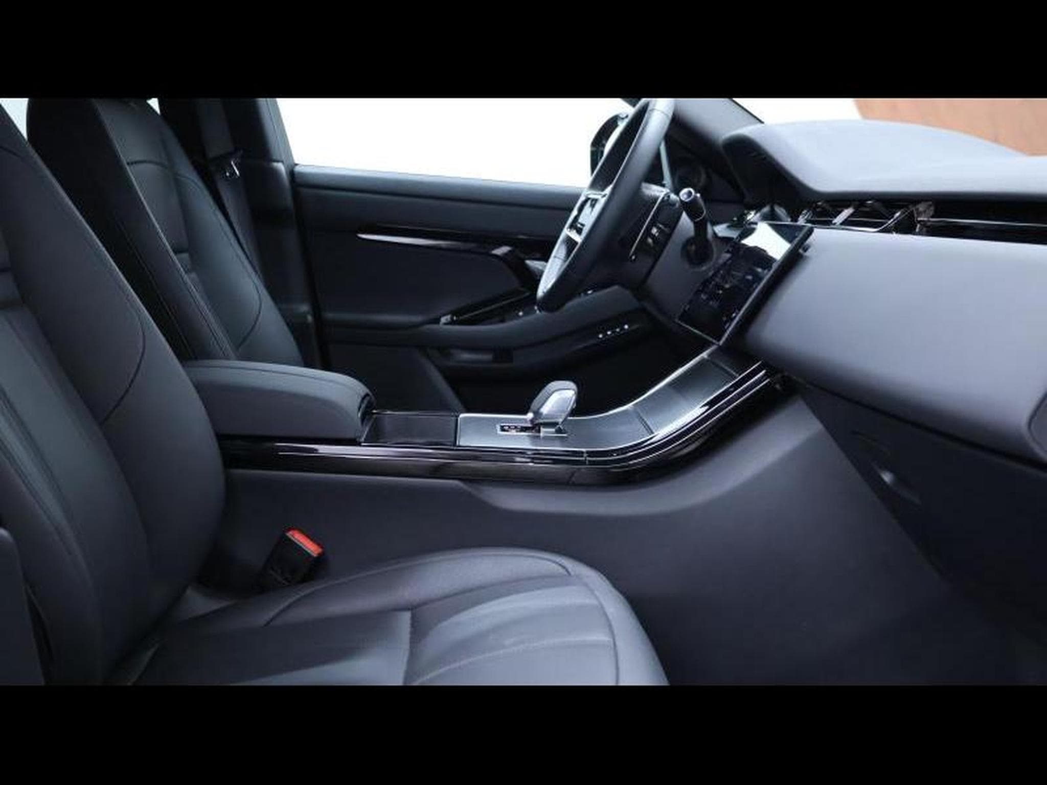 Land-Rover Range Rover Evoque D165 S AWD Auto (2025) - Photo 11