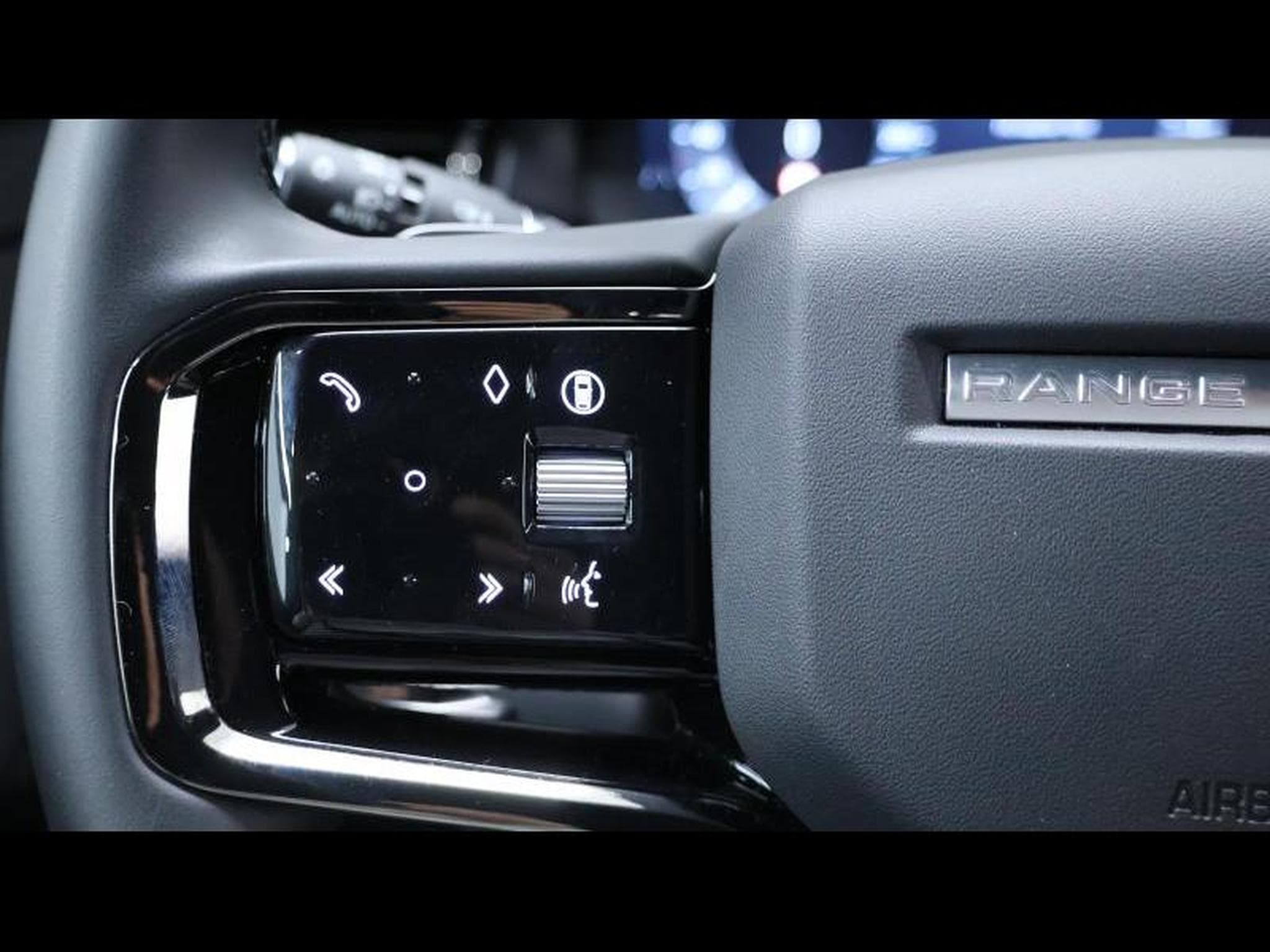 Land-Rover Range Rover Evoque D165 S AWD Auto (2025) - Photo 17