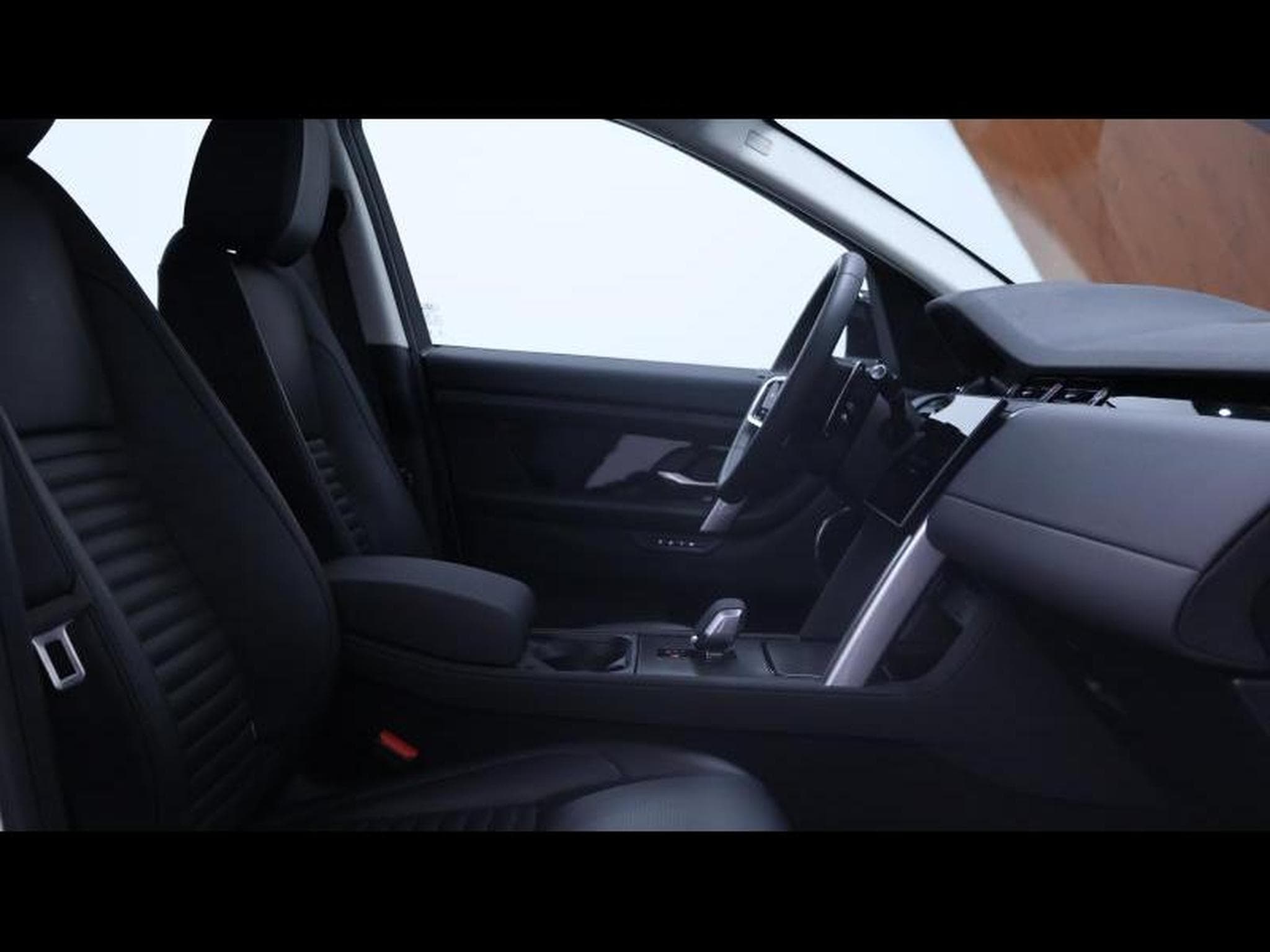 Land-Rover Discovery Sport D165 S AWD AUTO (2025) - Photo 12