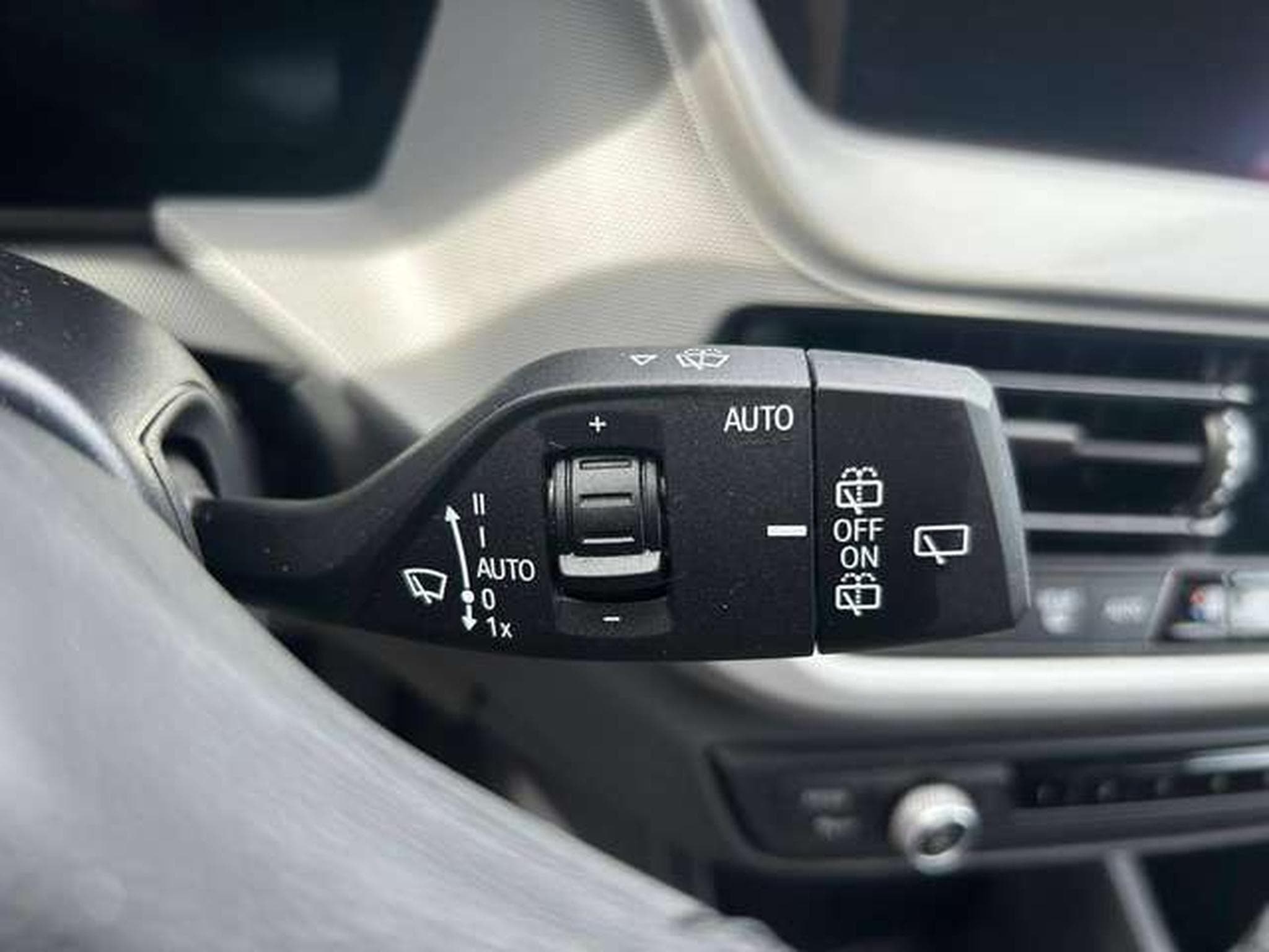 BMW 116 BUSINESS EDITION 5PORTES 109CV (2023) - Photo 15