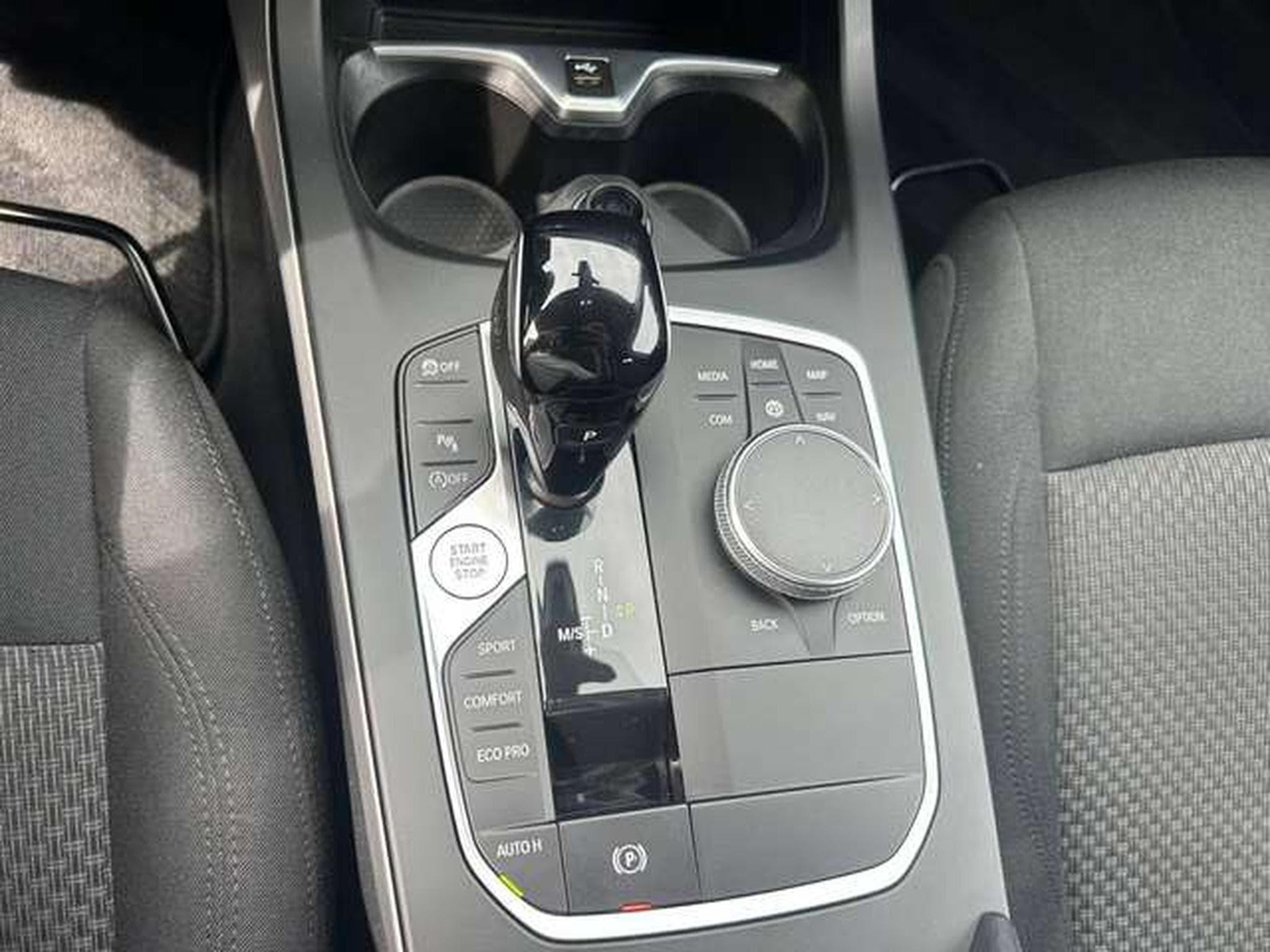 BMW 116 BUSINESS EDITION 5PORTES 109CV (2023) - Photo 10