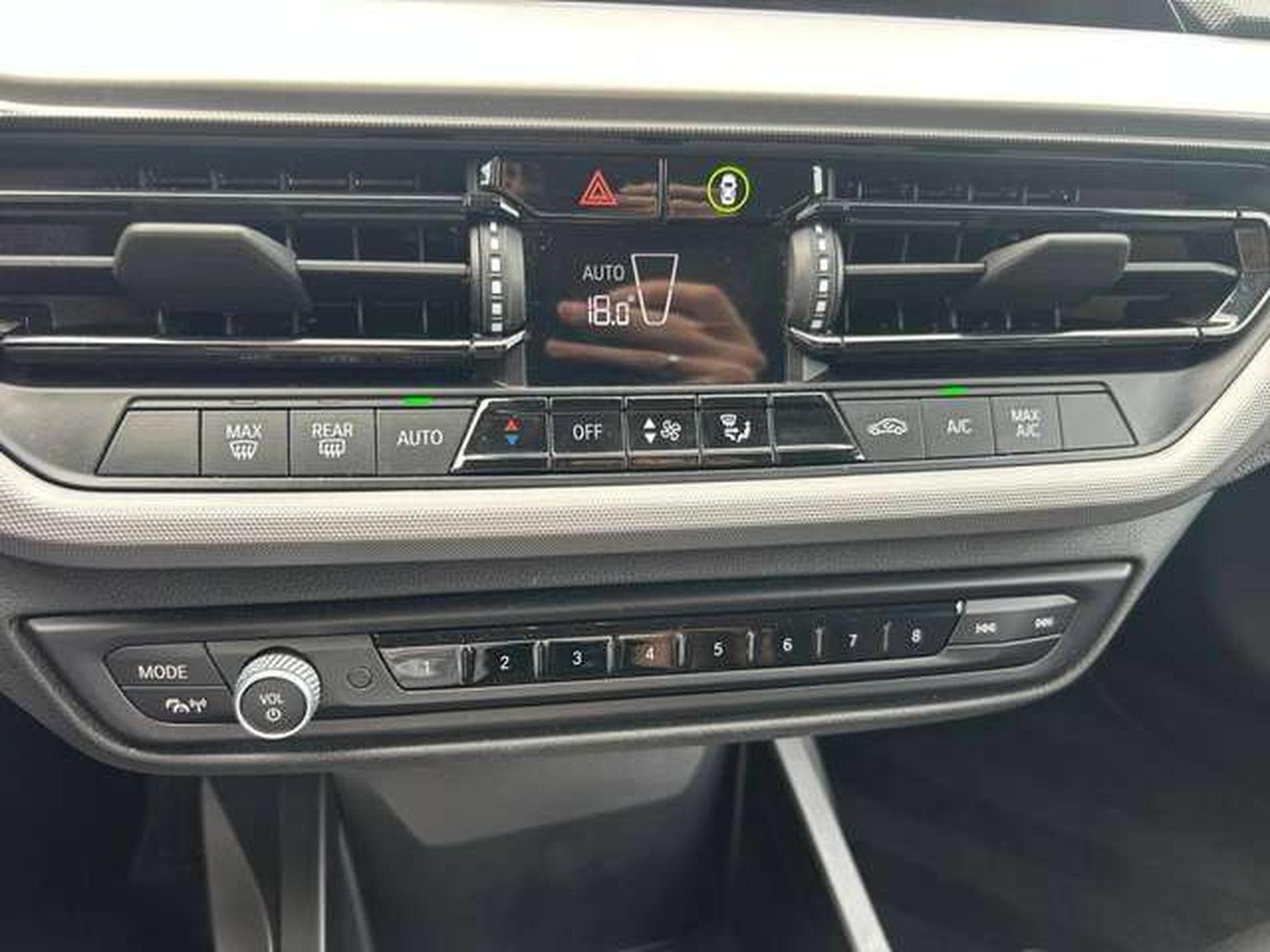 BMW 116 BUSINESS EDITION 5PORTES 109CV (2023) - Photo 9