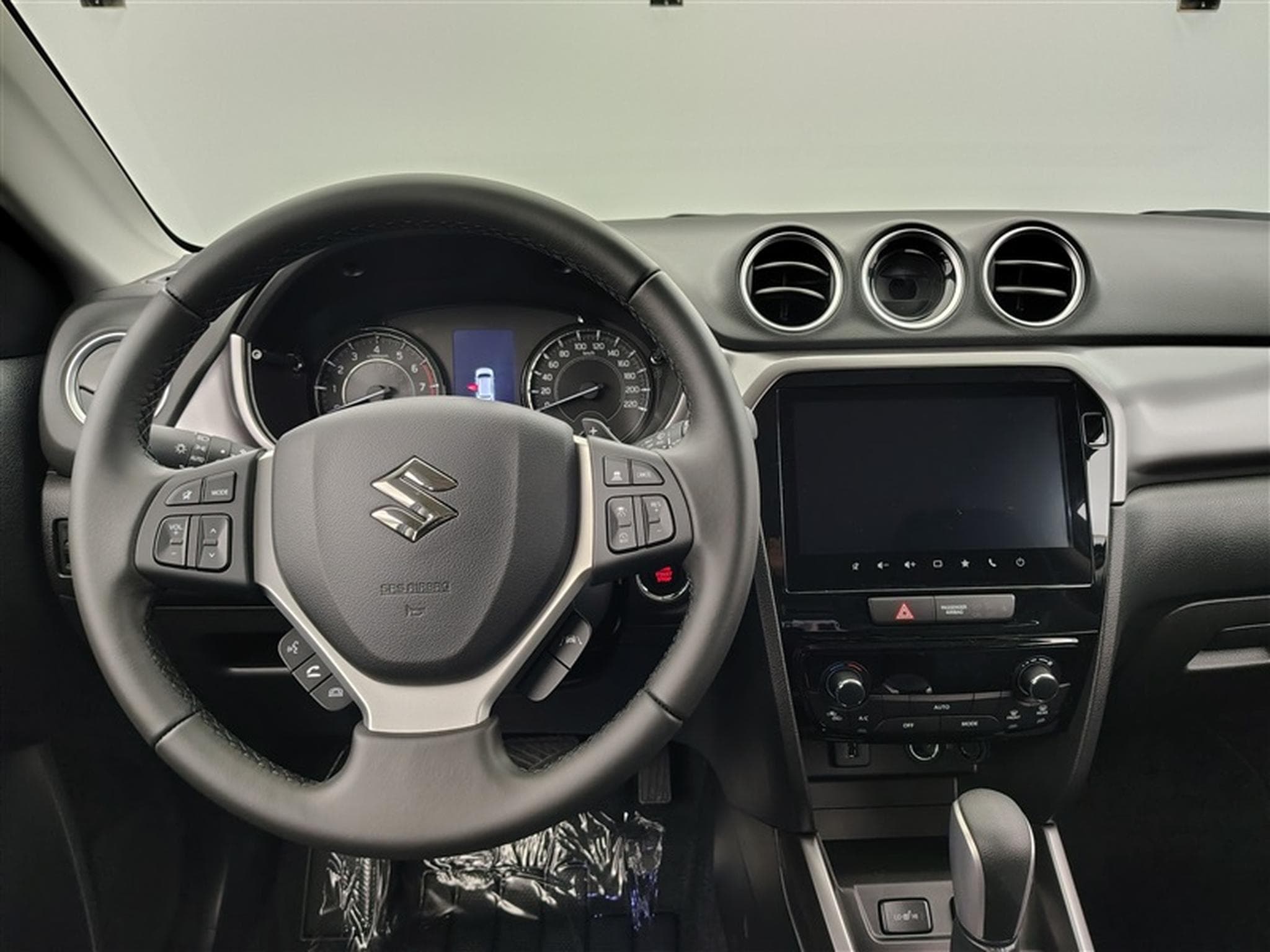 Suzuki Vitara 1.4 Turbo 110cv AT6 GL+ NAVI / FULL LED / CAMERA / KEYLESS (2026) - Foto 9