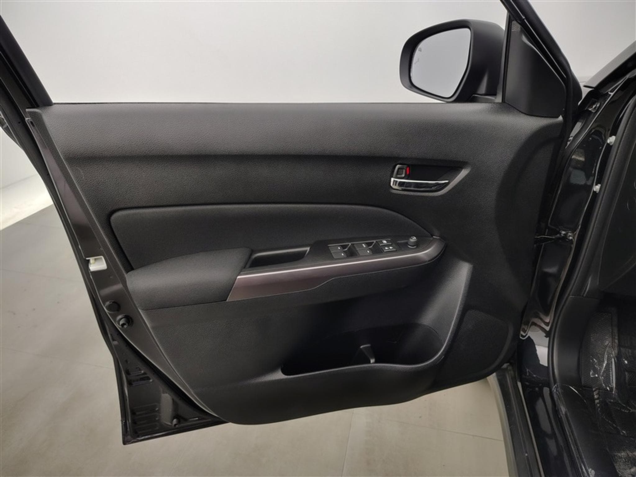 Suzuki Vitara 1.4 Turbo 110cv AT6 GL+ NAVI / FULL LED / CAMERA / KEYLESS (2026) - Foto 16