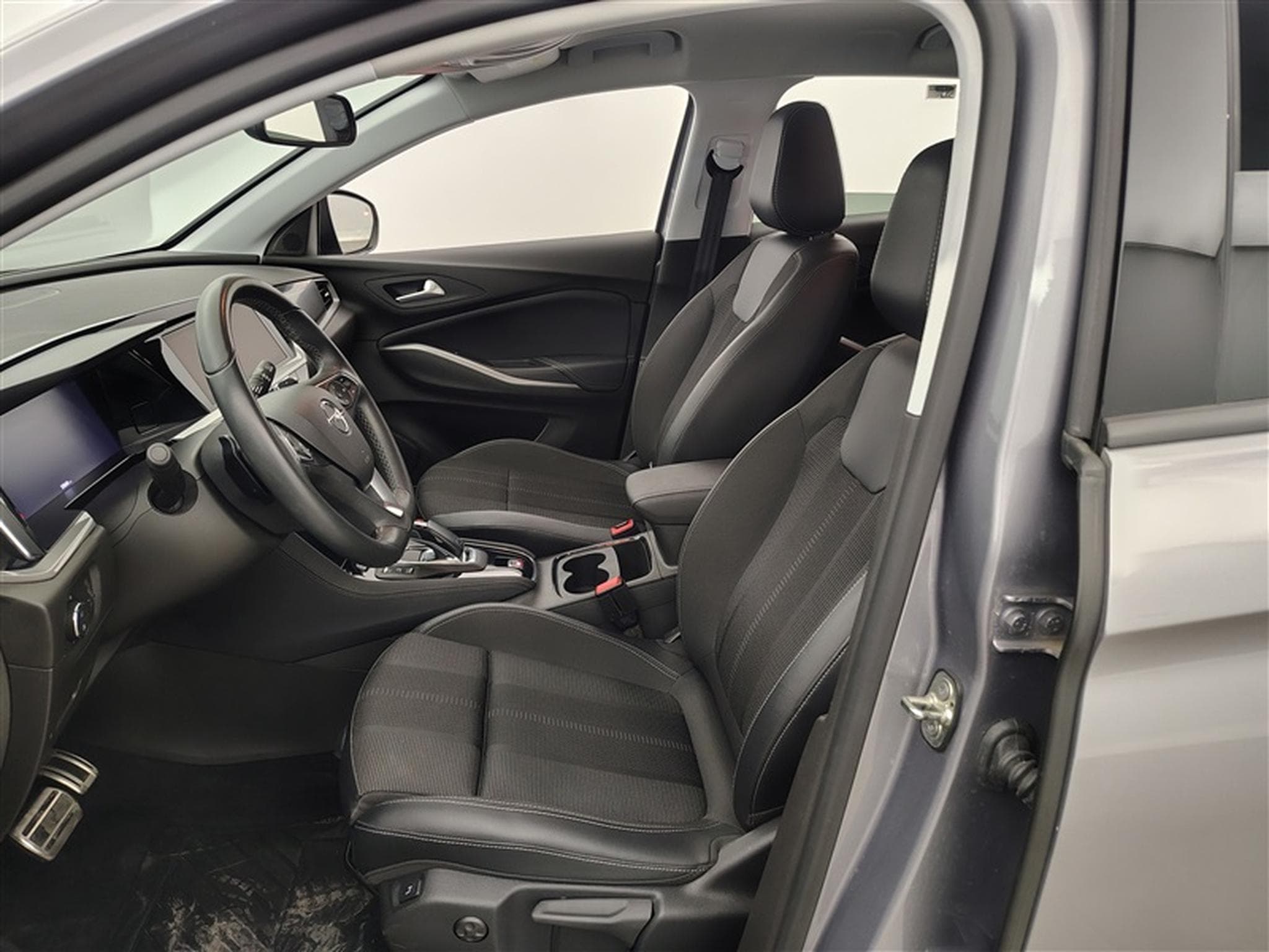 Opel Grandland 1.2 Turbo Business Elegance S&S (2023) - Photo 7