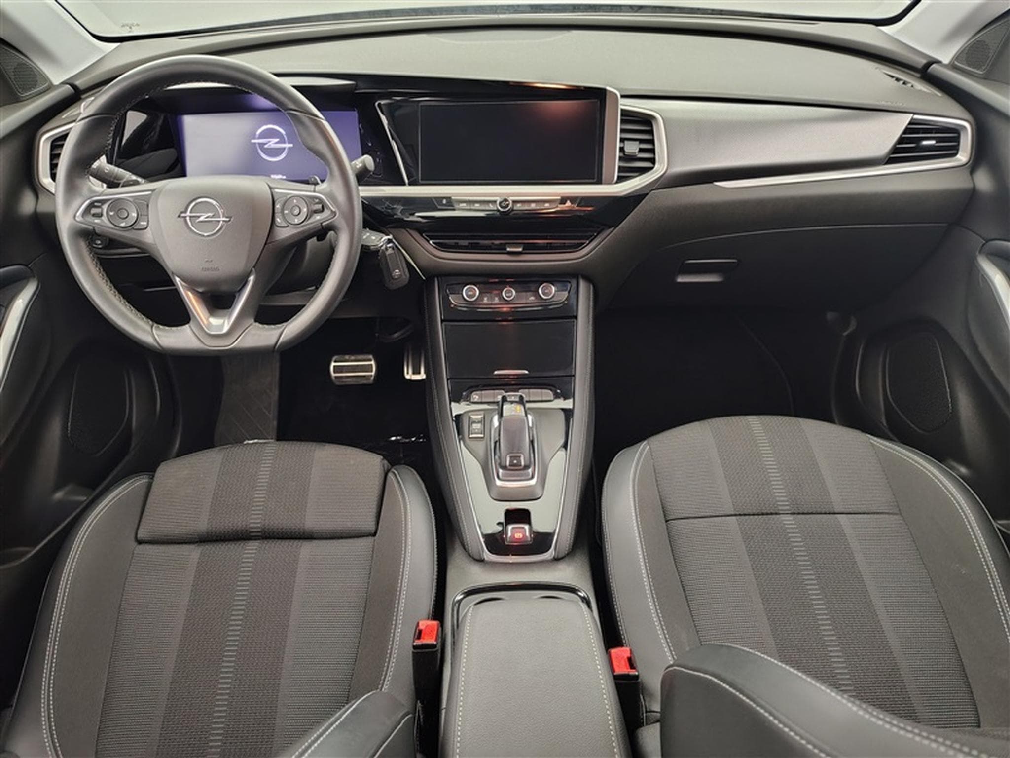 Opel Grandland 1.2 Turbo Business Elegance S&S (2023) - Photo 8