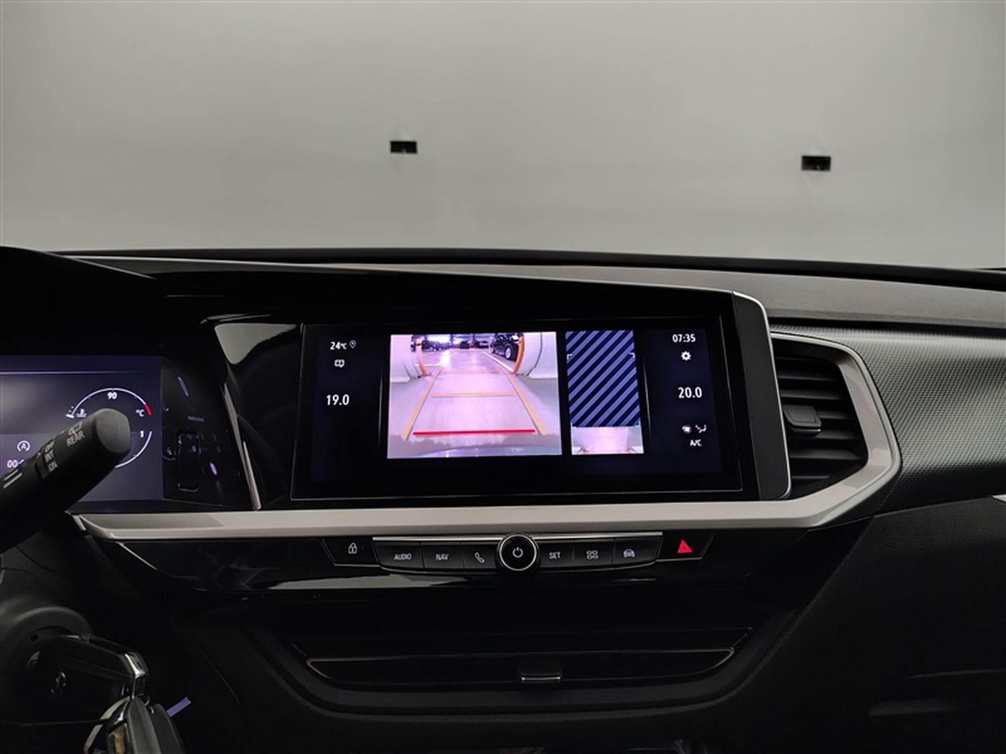 Opel Grandland 1.2 Turbo Business Elegance S&S (2023) - Photo 17