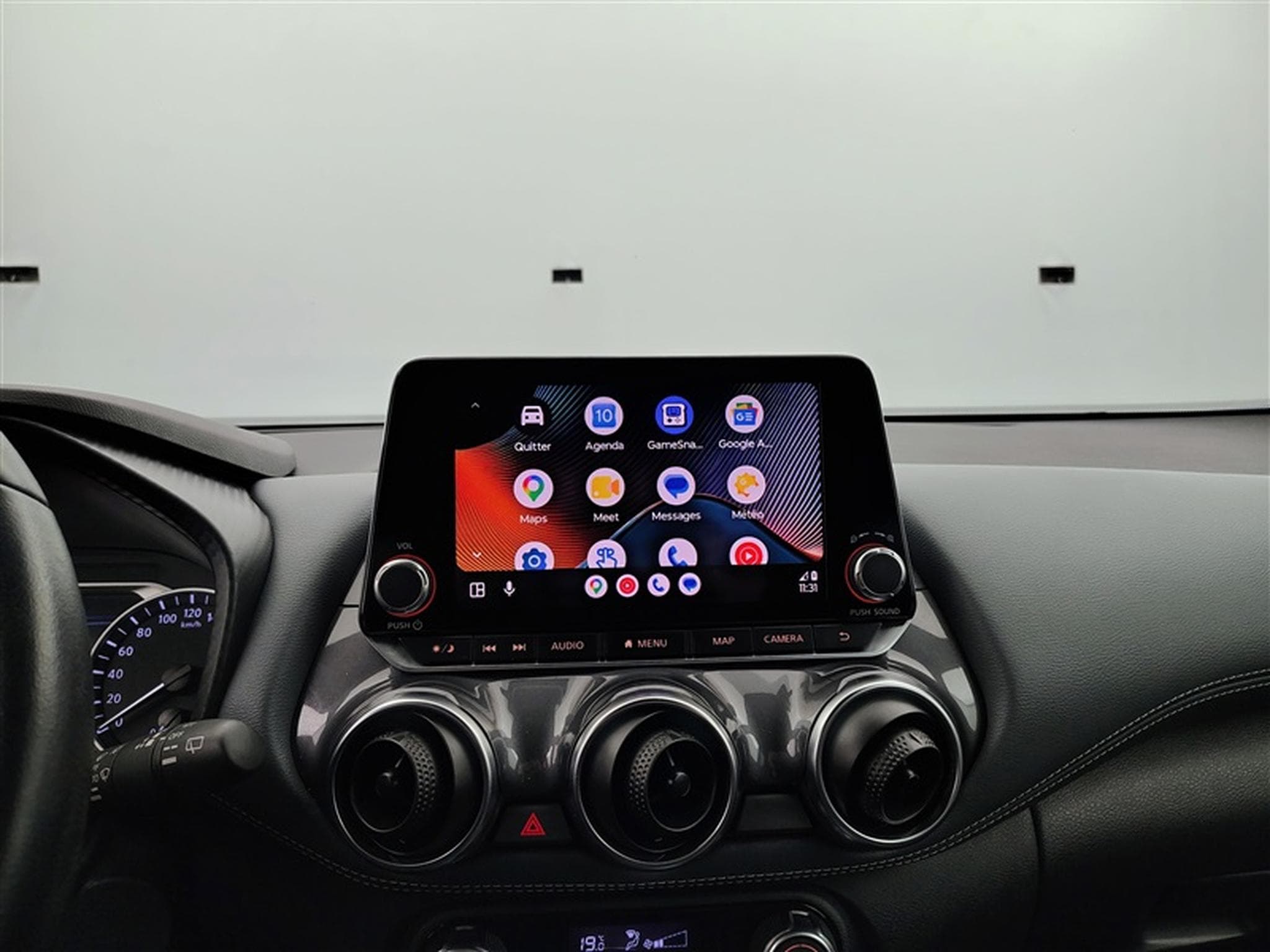 Nissan Juke 1.0 DIG-T 2WD N-Connecta (EU6AP) (2021) - Photo 20