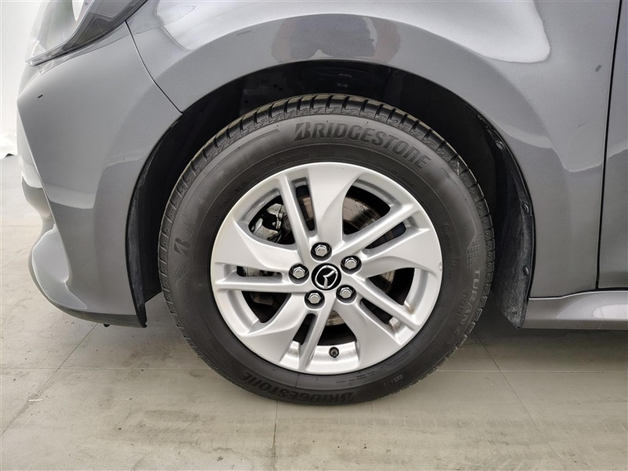 Mazda 2 1.5 Hybrid VVT-I CVT 92Cv Agile CARPLAY / CLIM (2023) - Photo 6