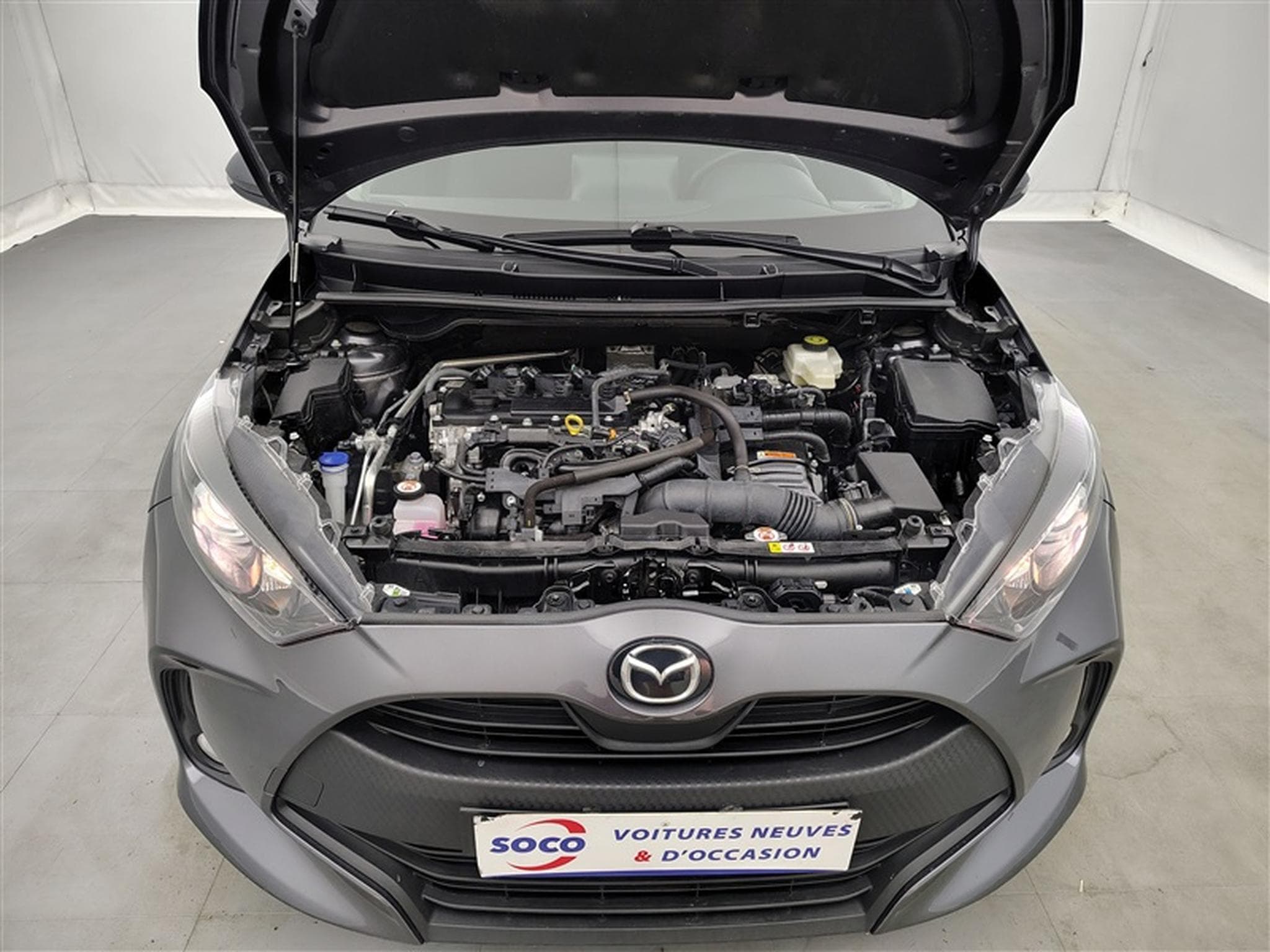 Mazda 2 1.5 Hybrid VVT-I CVT 92Cv Agile CARPLAY / CLIM (2023) - Photo 18