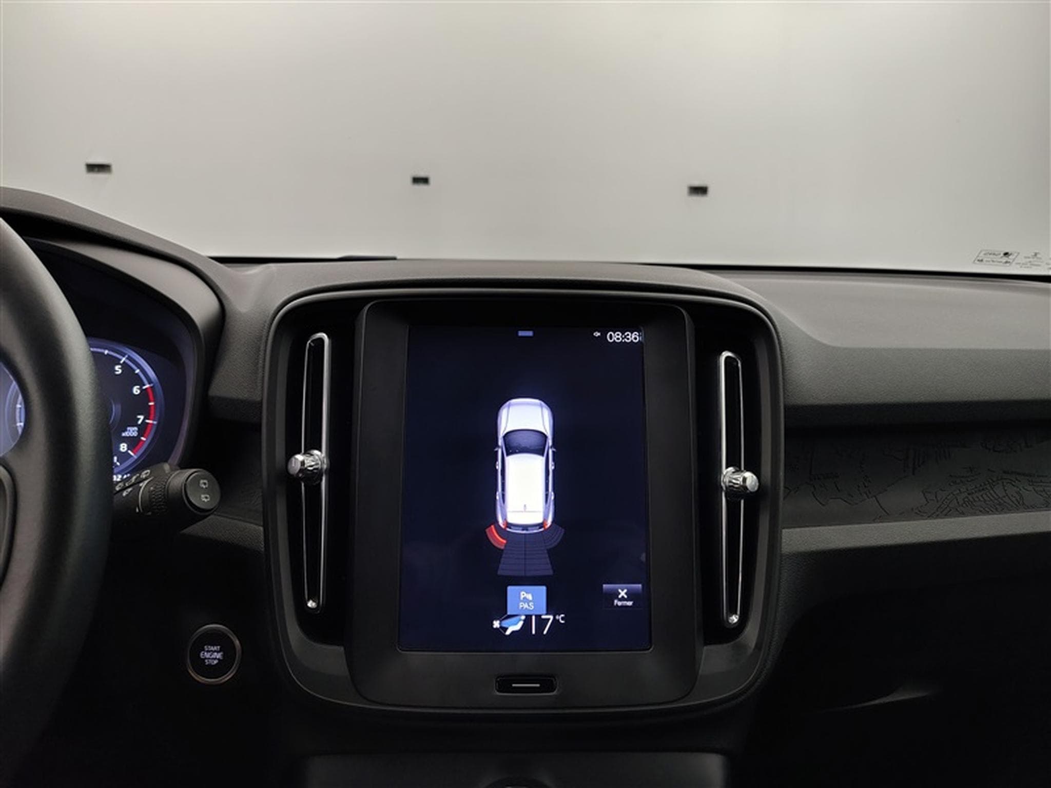 Volvo XC40 1.5 T3 Momentum Core (2020) - Foto 17